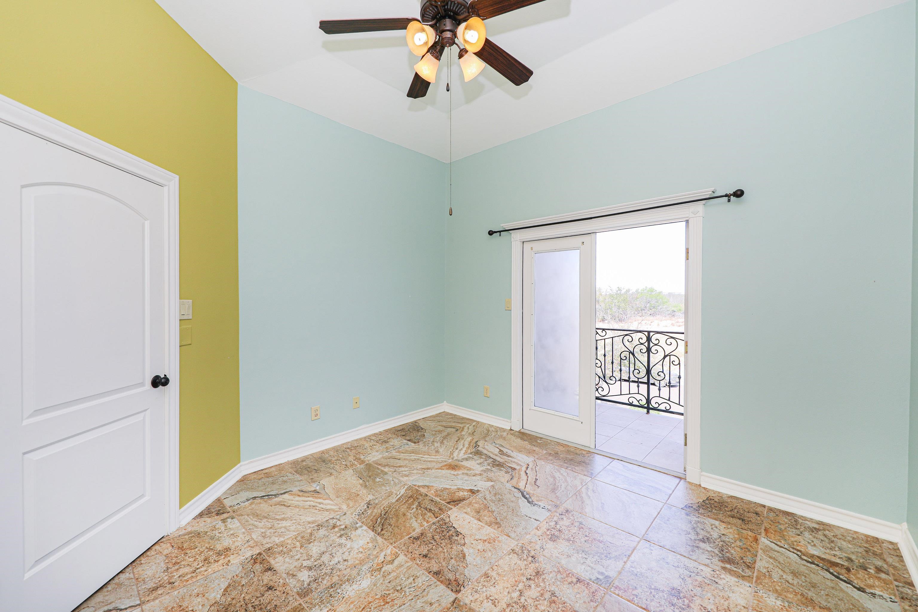 319 Lake Carnegie Ct.