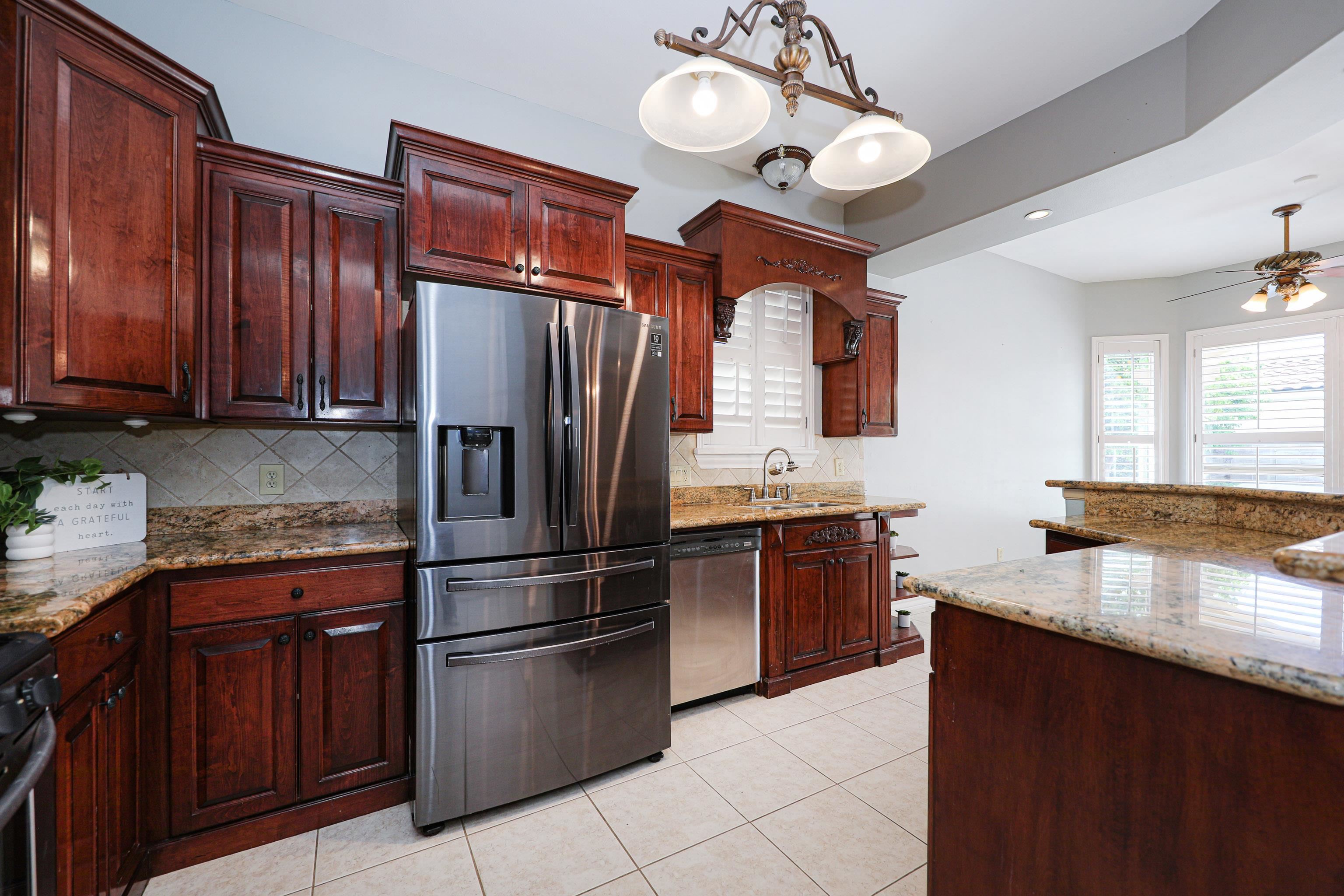 319 Lake Carnegie Ct.