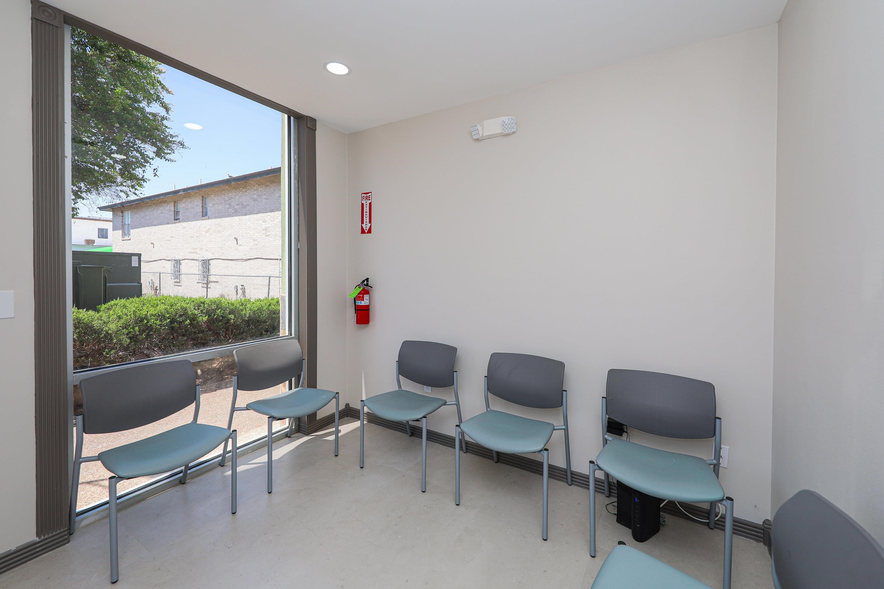 104 E Calton Rd Unit: 108E