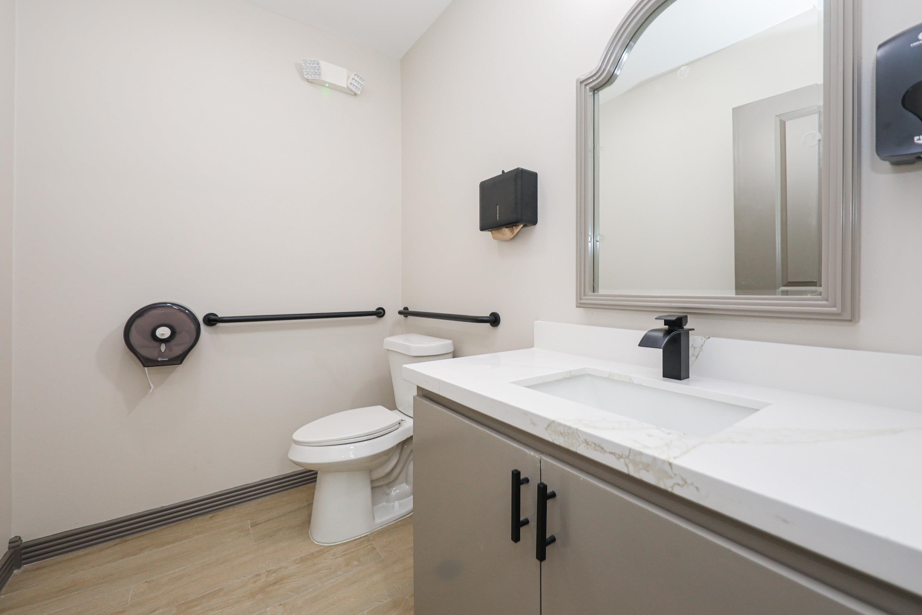 104 E Calton Rd Unit: 108E