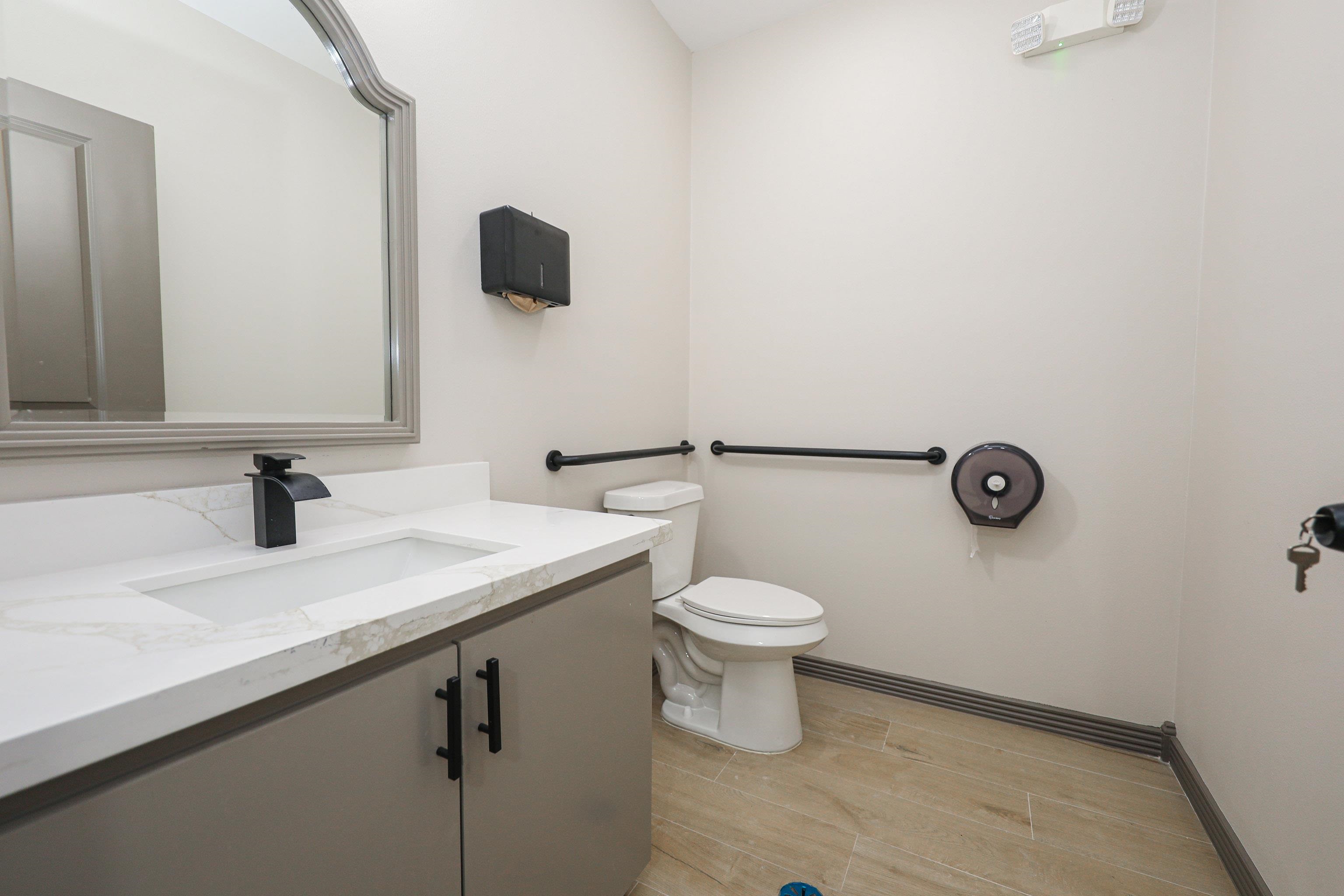 104 E Calton Rd Unit: 108E