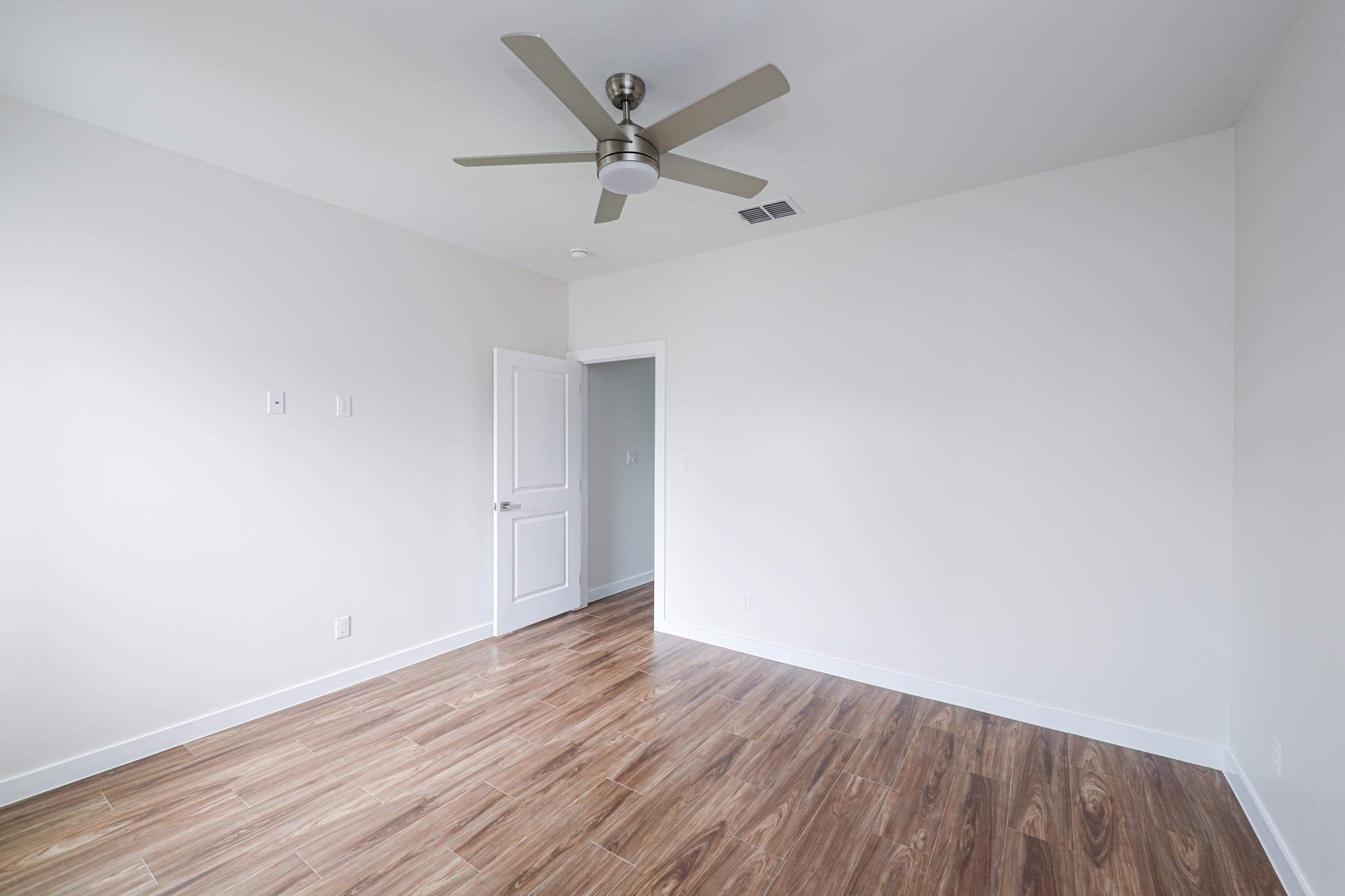 7525 Cresta Bella Street