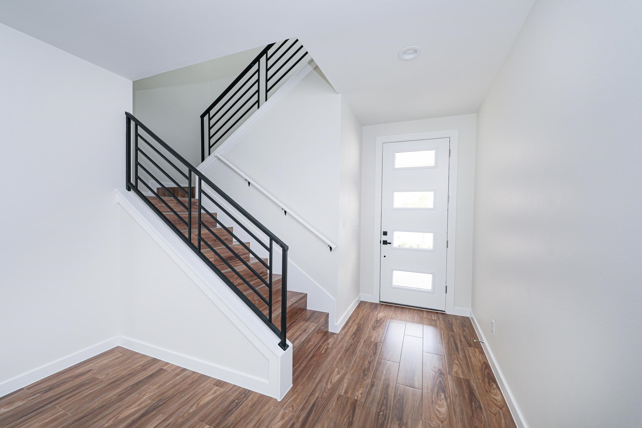 7525 Cresta Bella Street