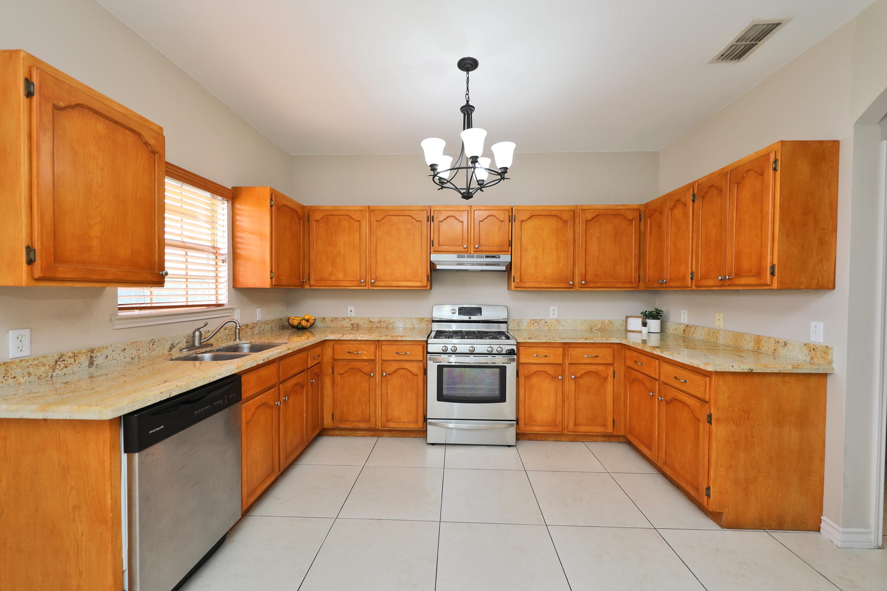 510 Shiloh Dr Unit: 704