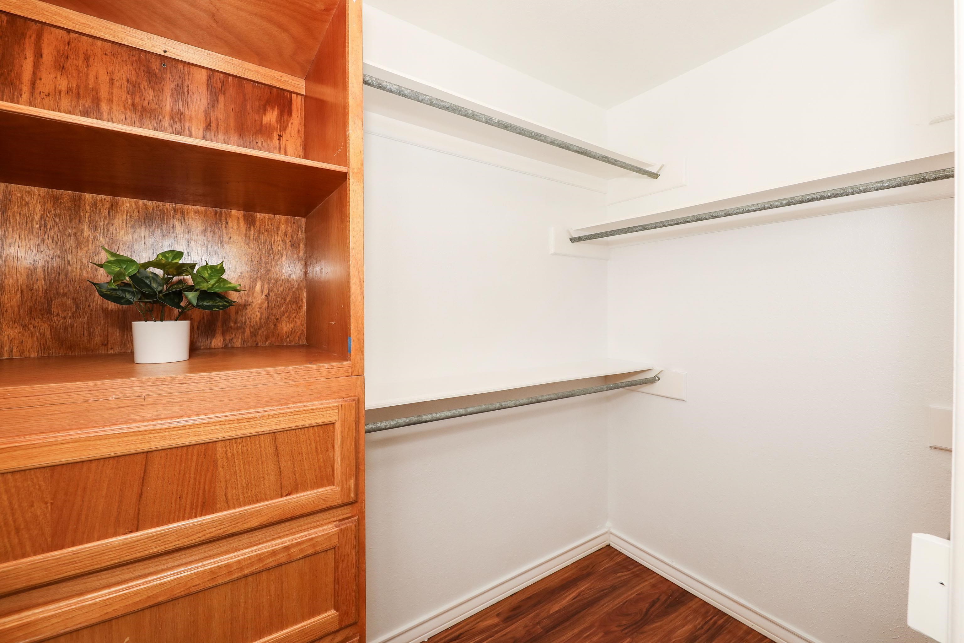 1000 Ranchway Dr Unit: 15