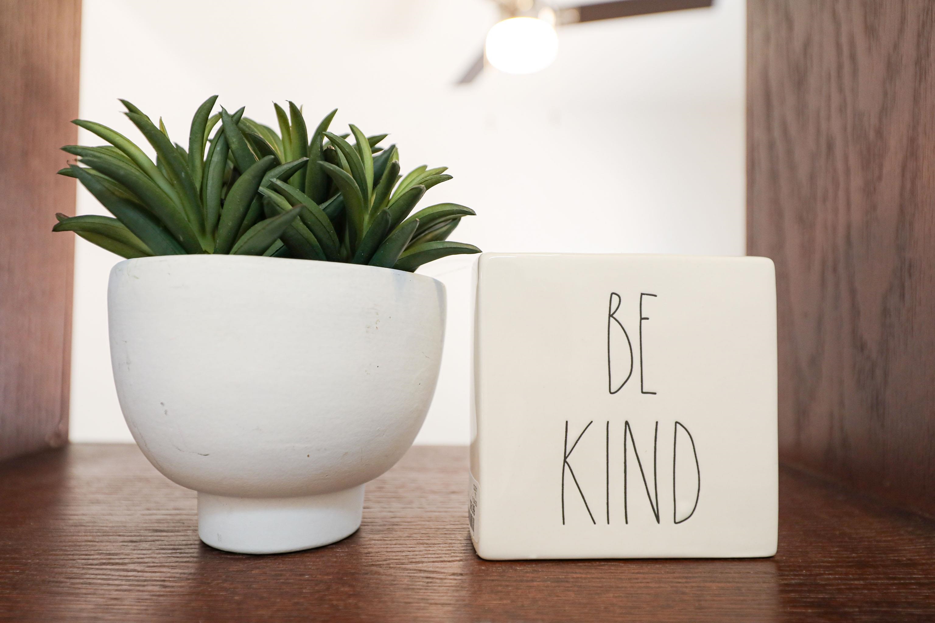 1000 Ranchway Dr Unit: 15