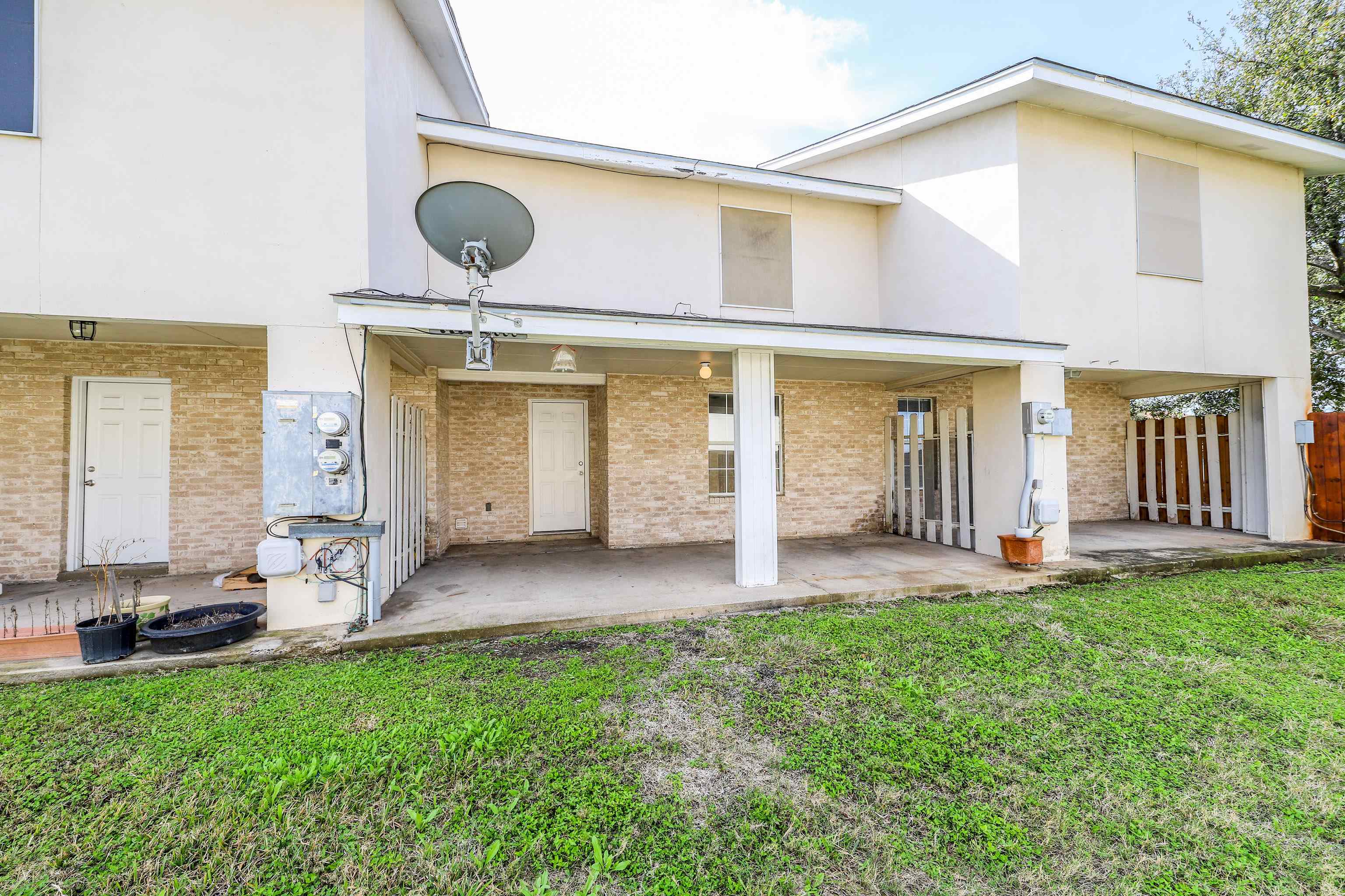 8911 McPherson Rd Unit: 2A