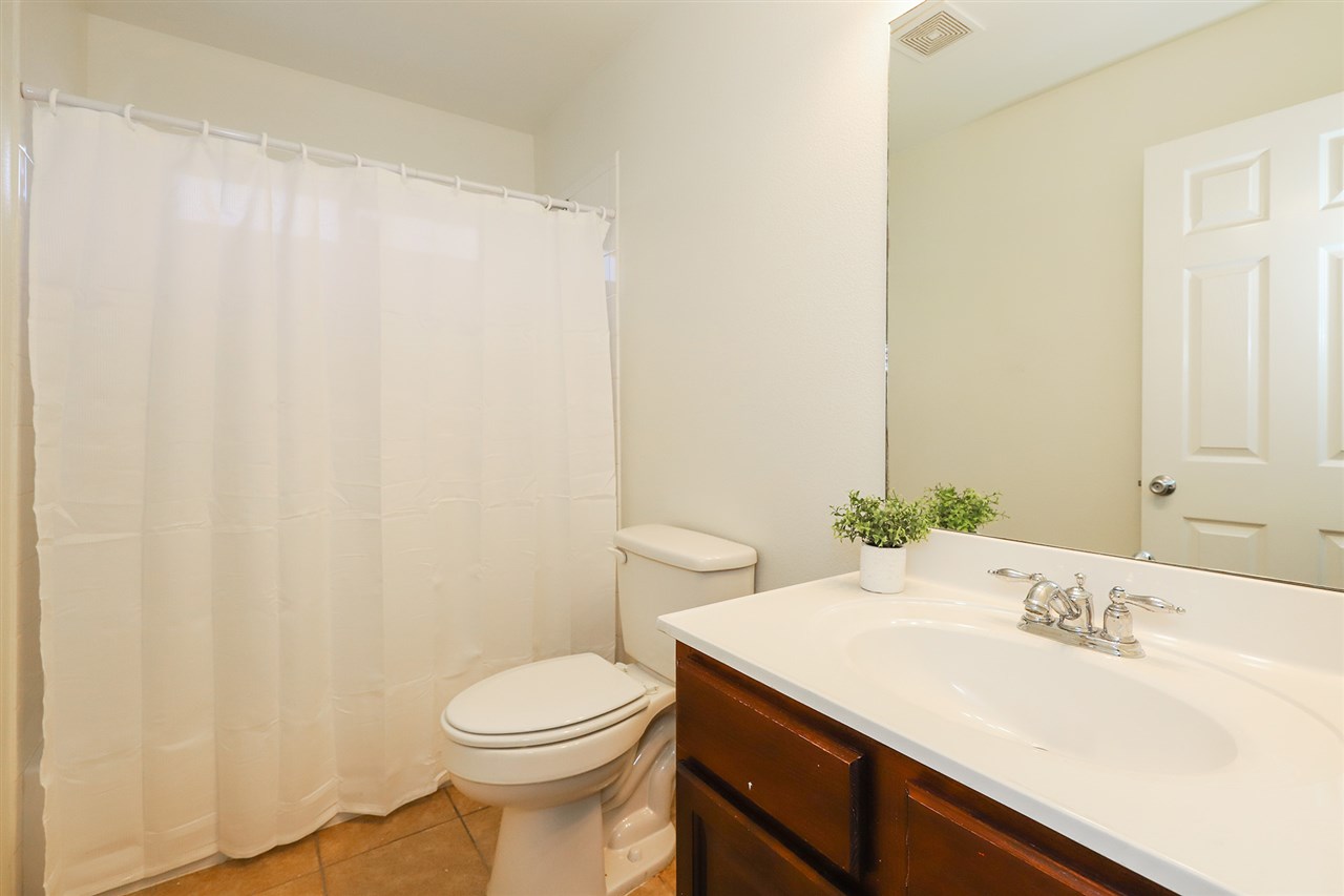 618 Ovenbird Thicket Dr