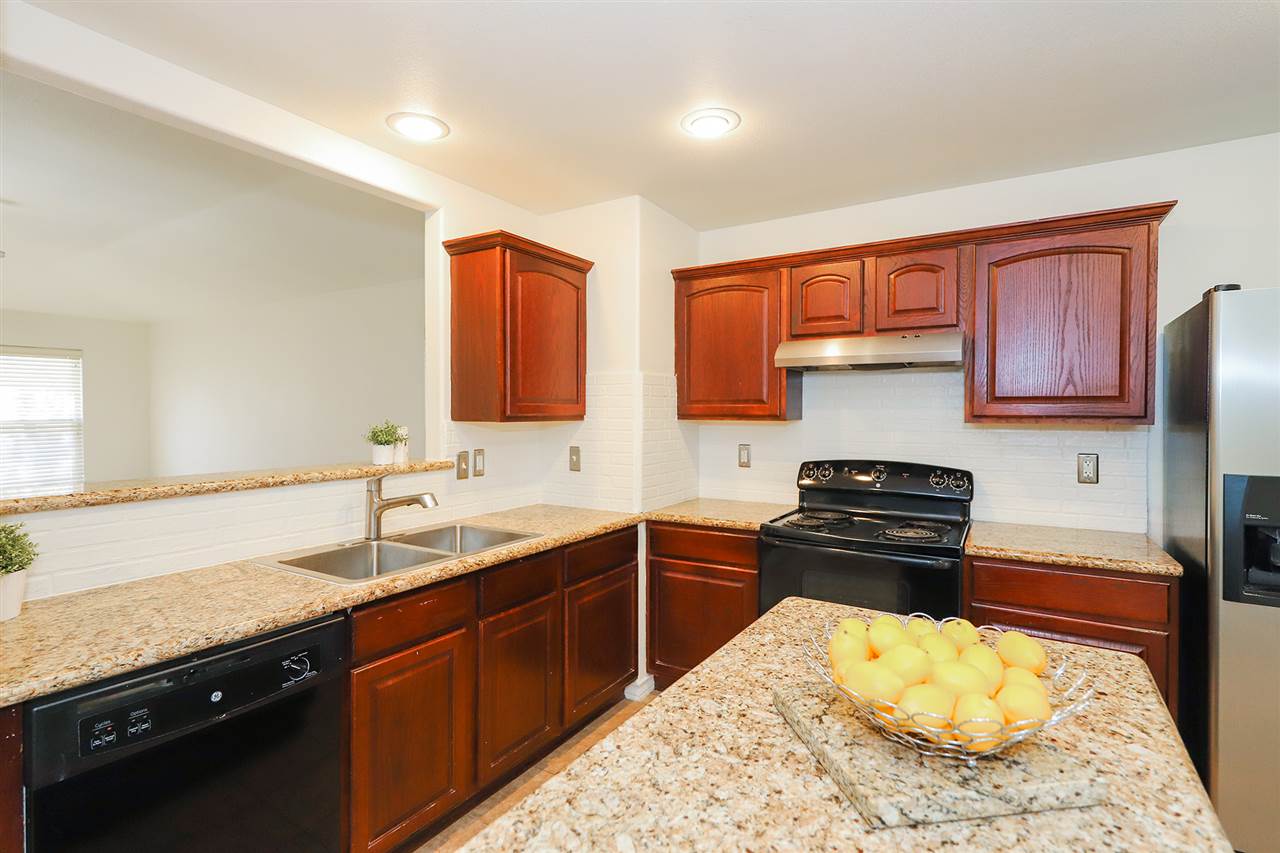 618 Ovenbird Thicket Dr