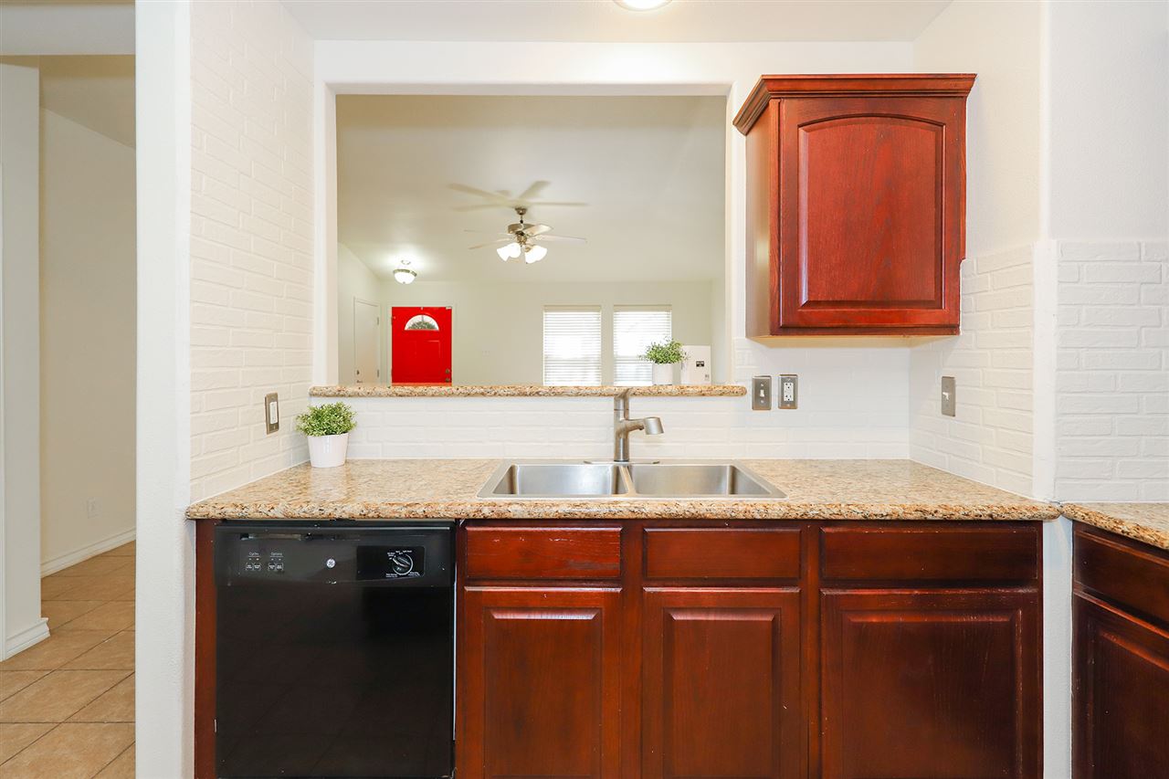 618 Ovenbird Thicket Dr