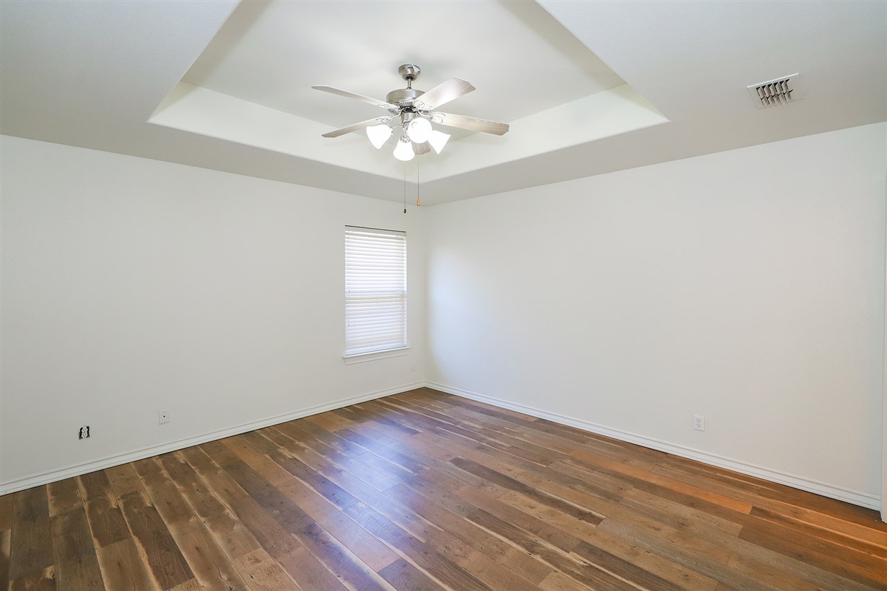 618 Ovenbird Thicket Dr