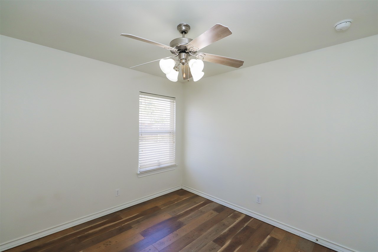 618 Ovenbird Thicket Dr