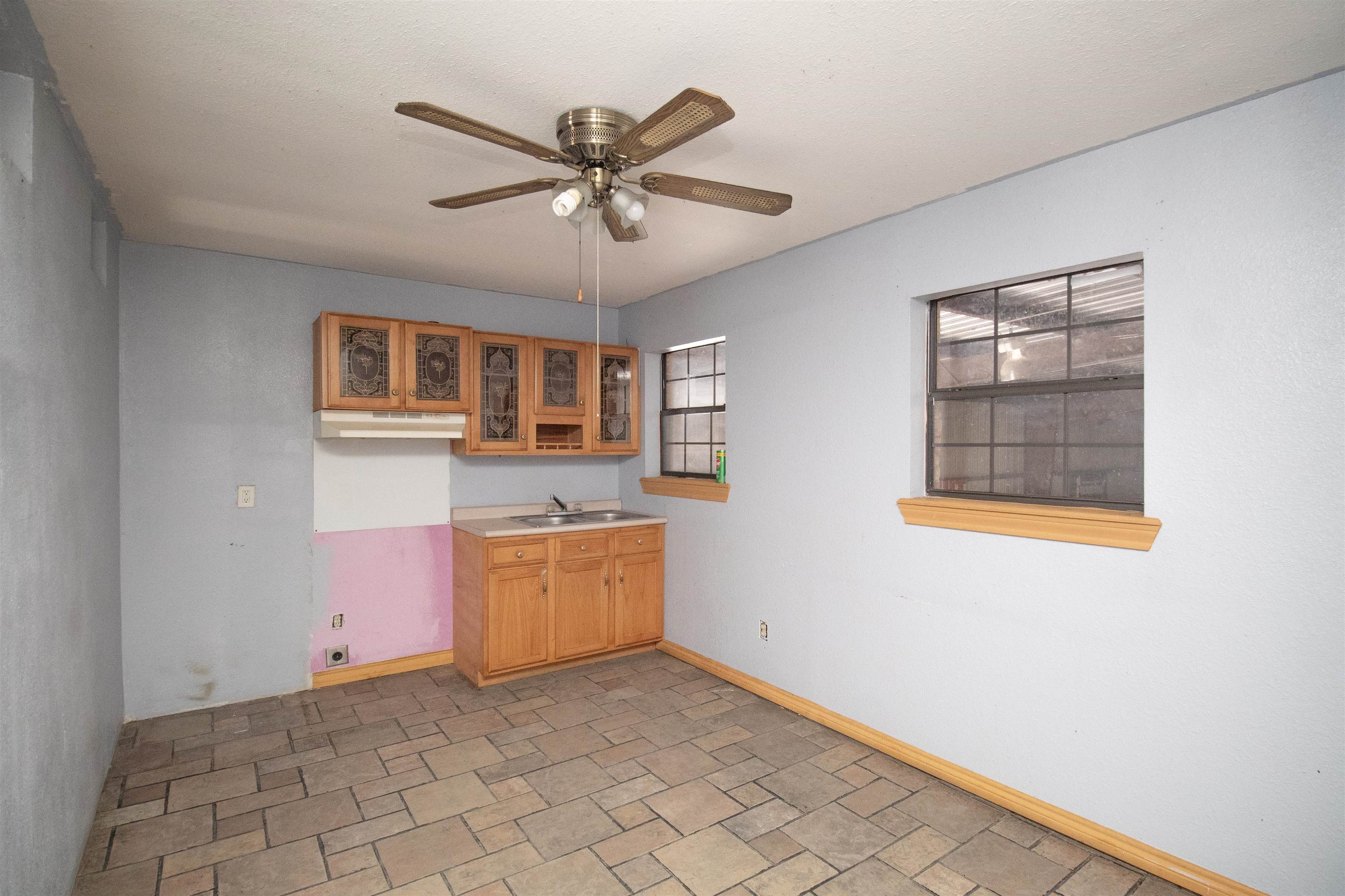 5103 E U.S. Hwy 59