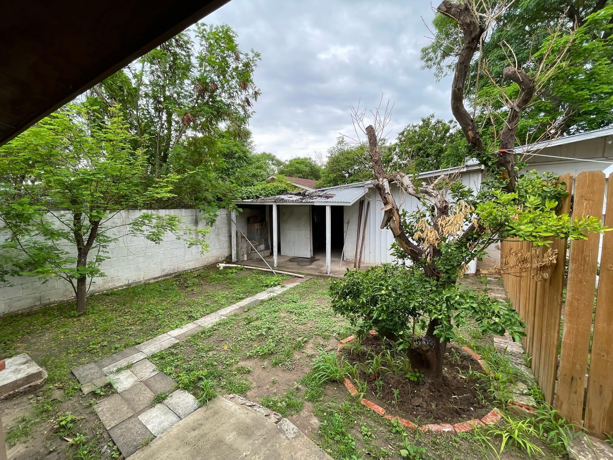 1517 Garcia St Unit: C