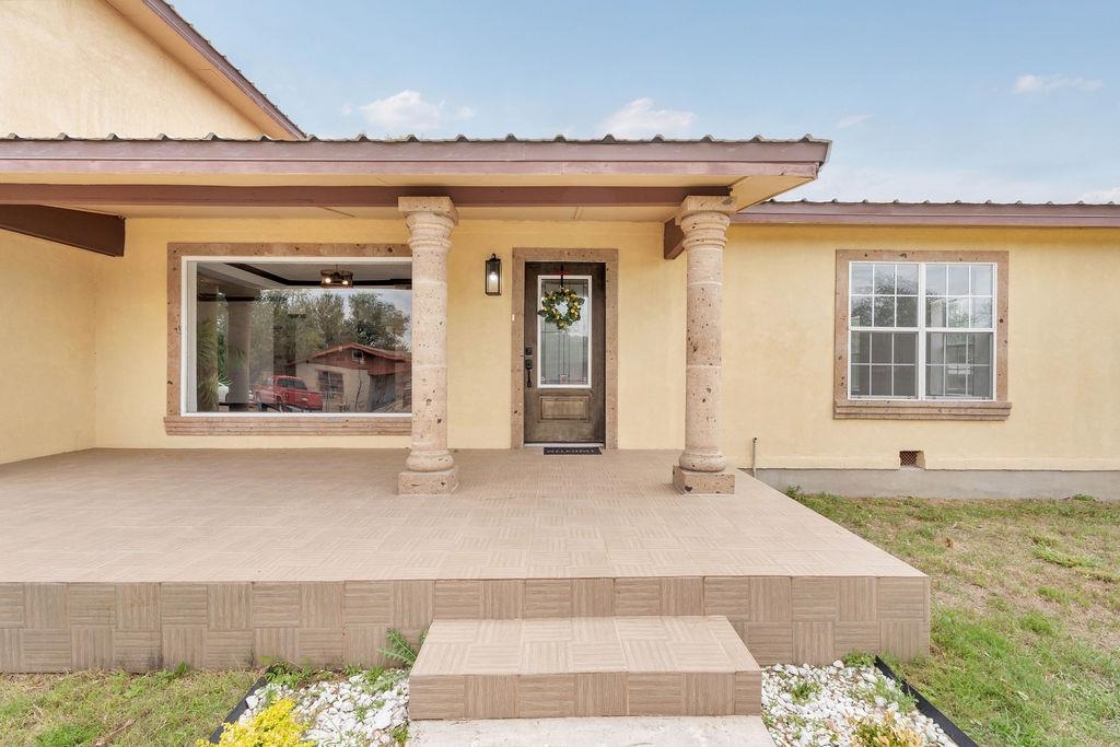 1902 Carla St