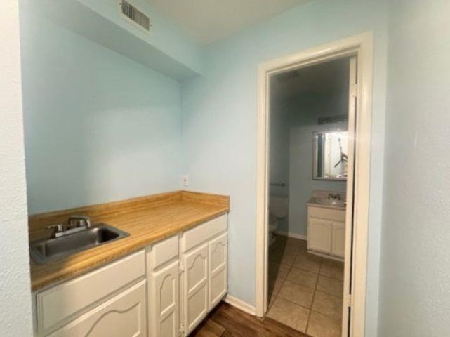 6202 McPherson Rd Unit: 10