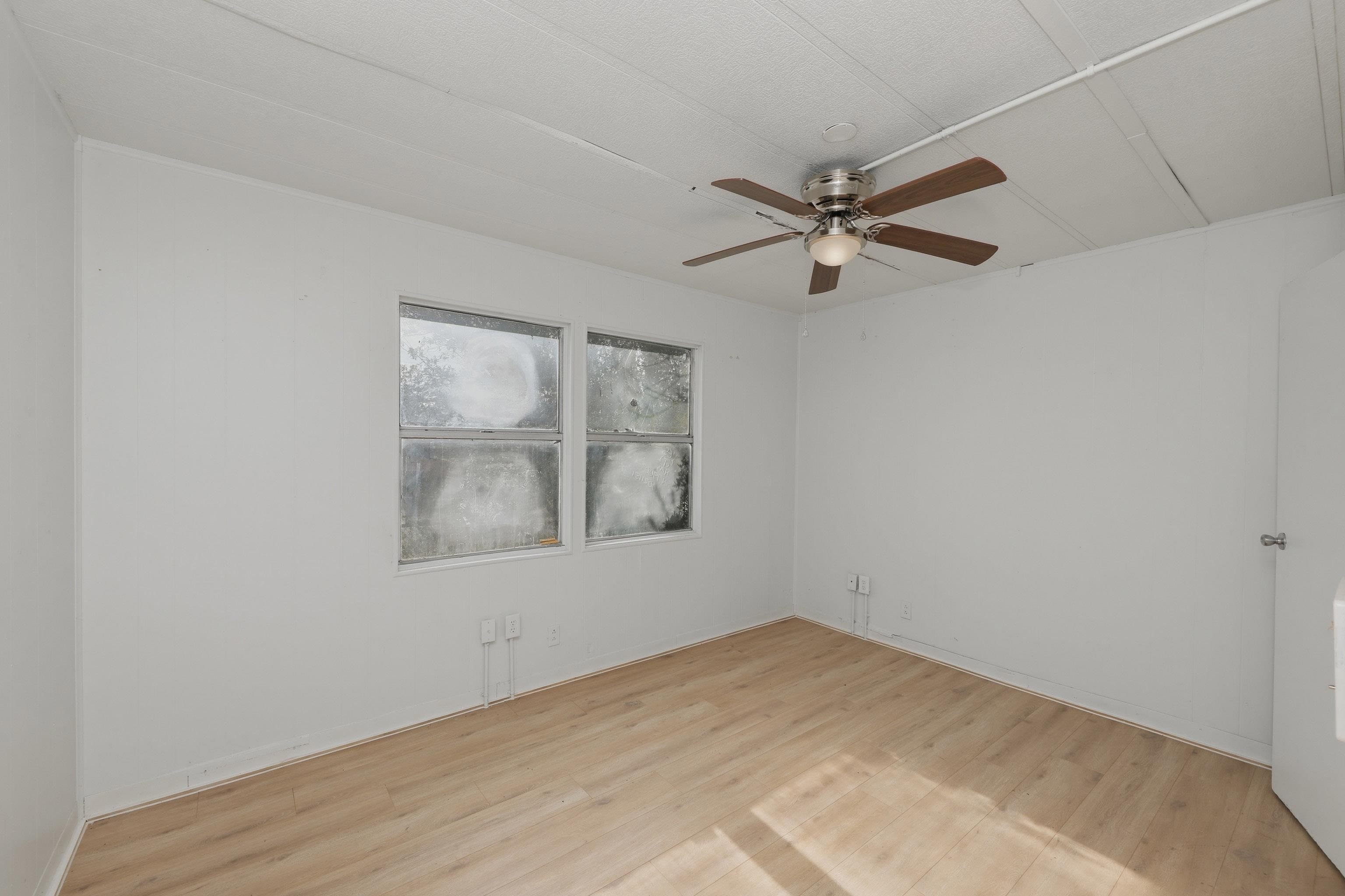 2811 Lee Ave