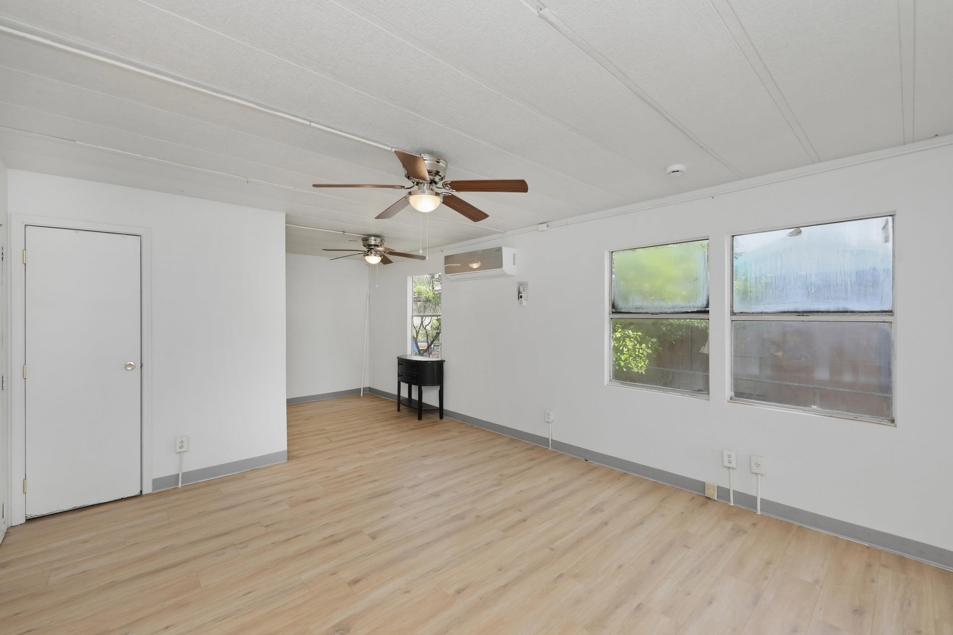 2811 Lee Ave
