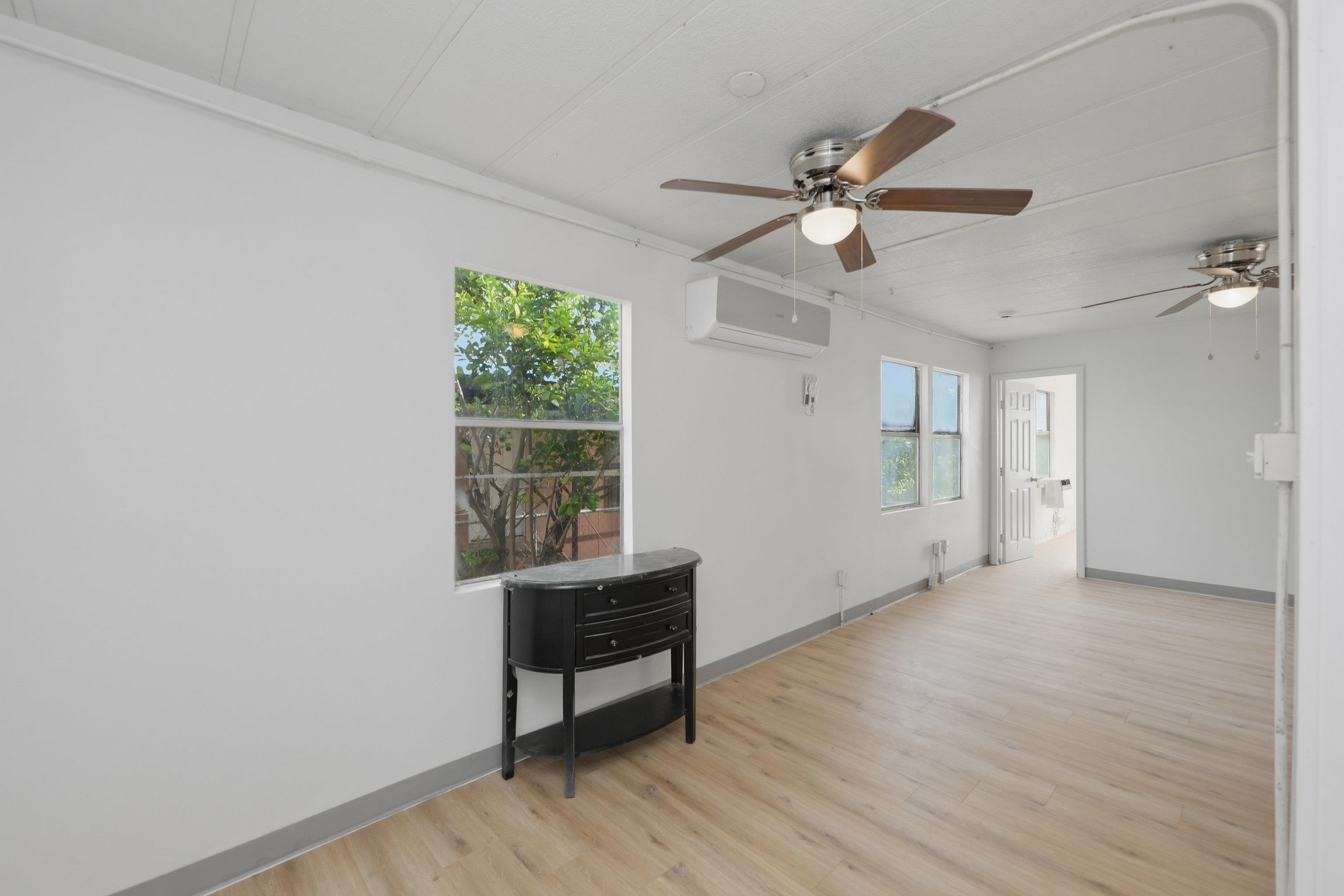 2811 Lee Ave