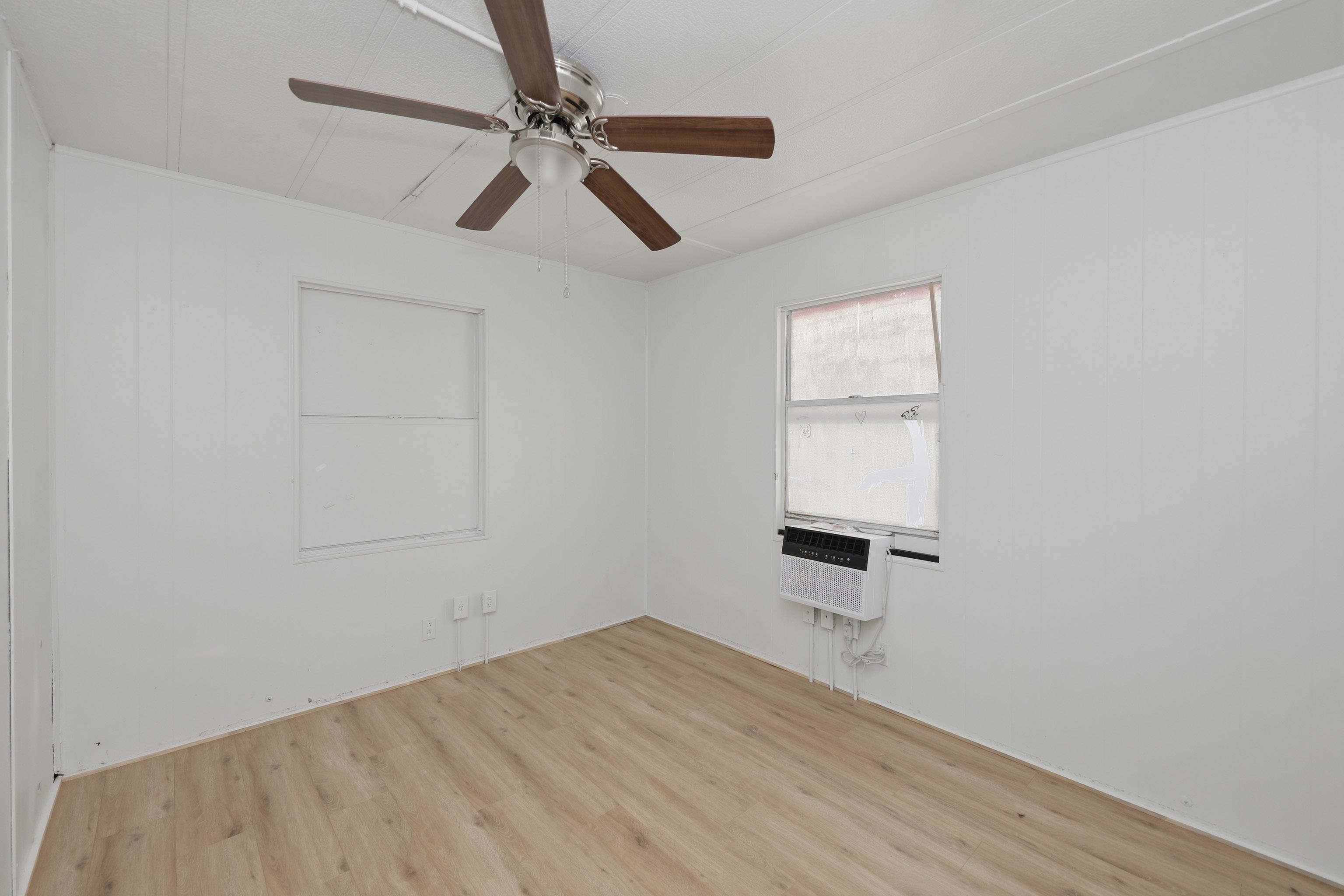 2811 Lee Ave