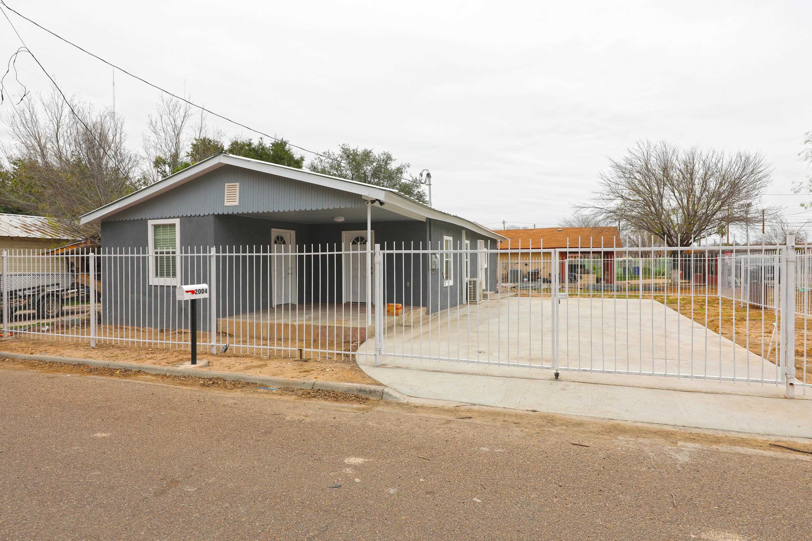 2004 Garza St