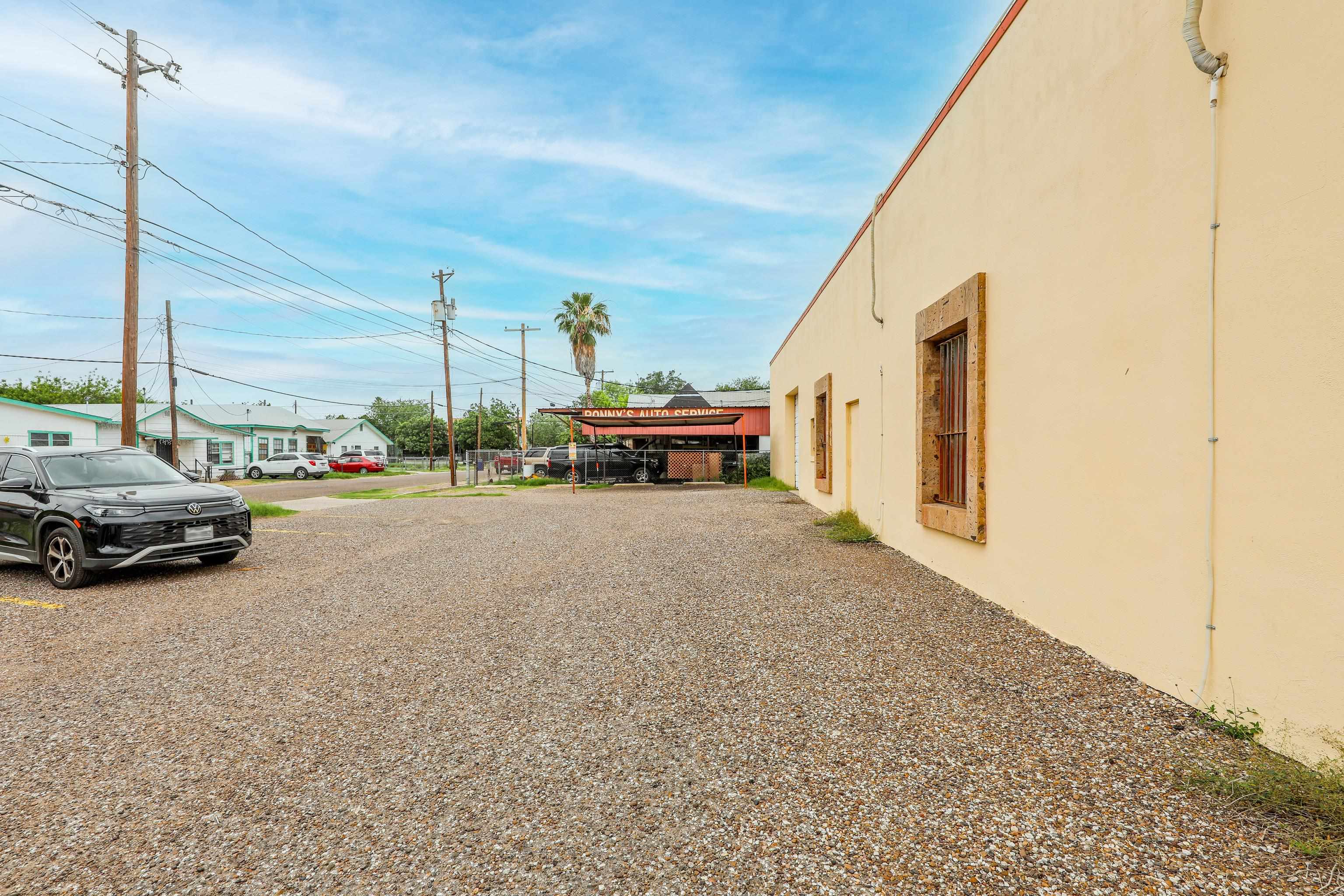 2606 San Bernardo Ave