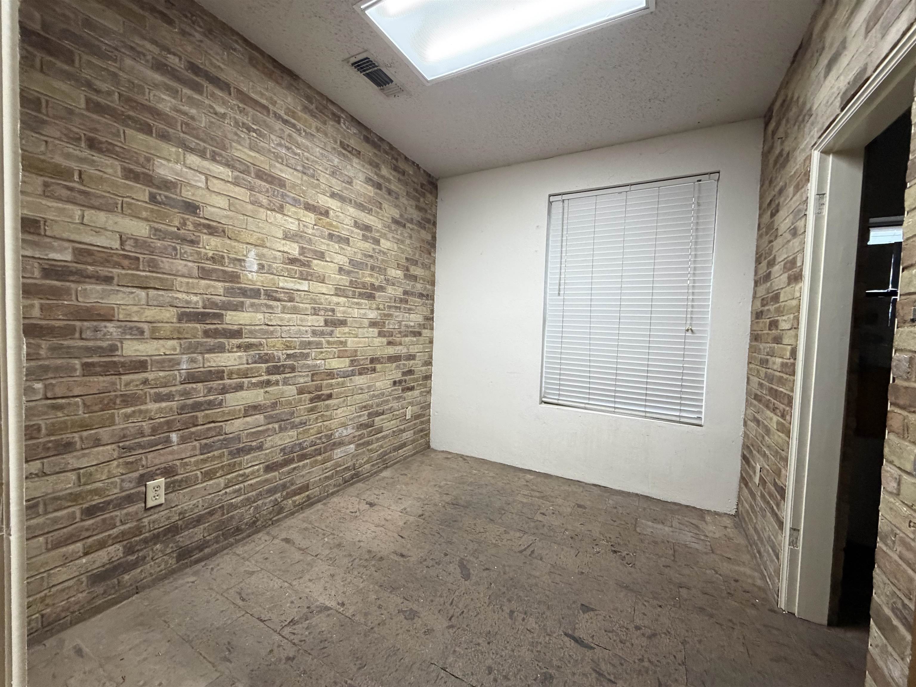 2606 San Bernardo Ave
