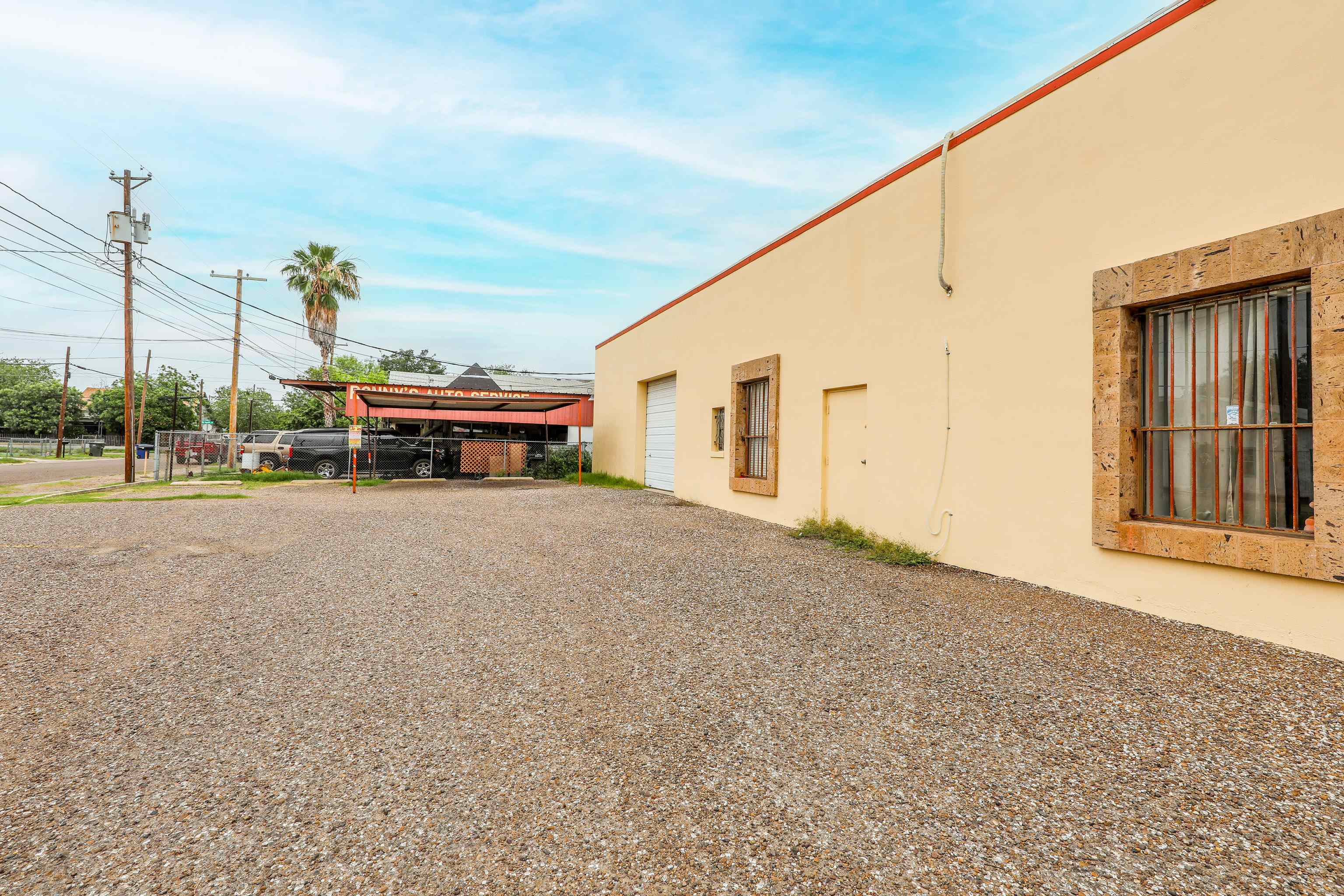 2606 San Bernardo Ave