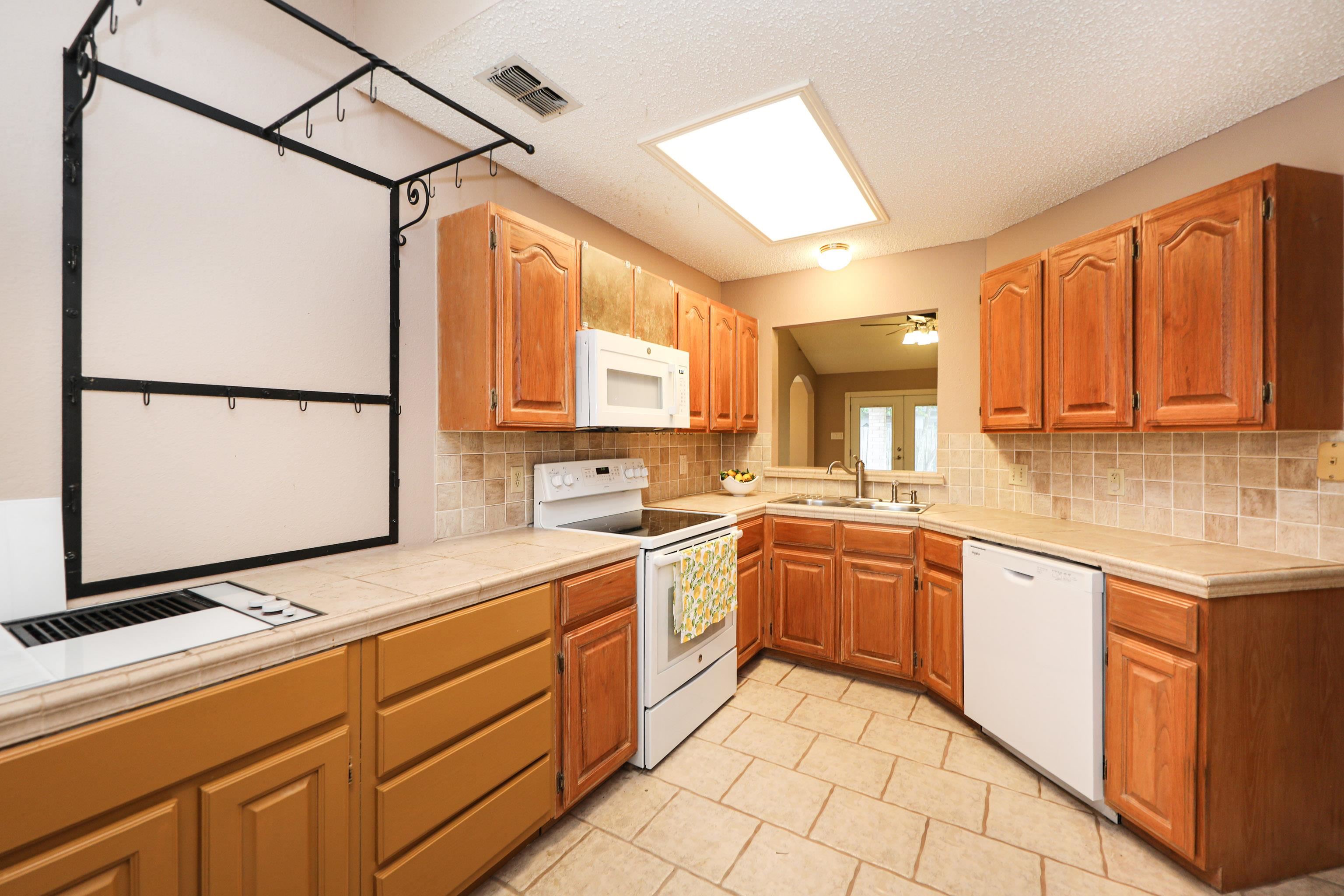 423 St Croix Dr
