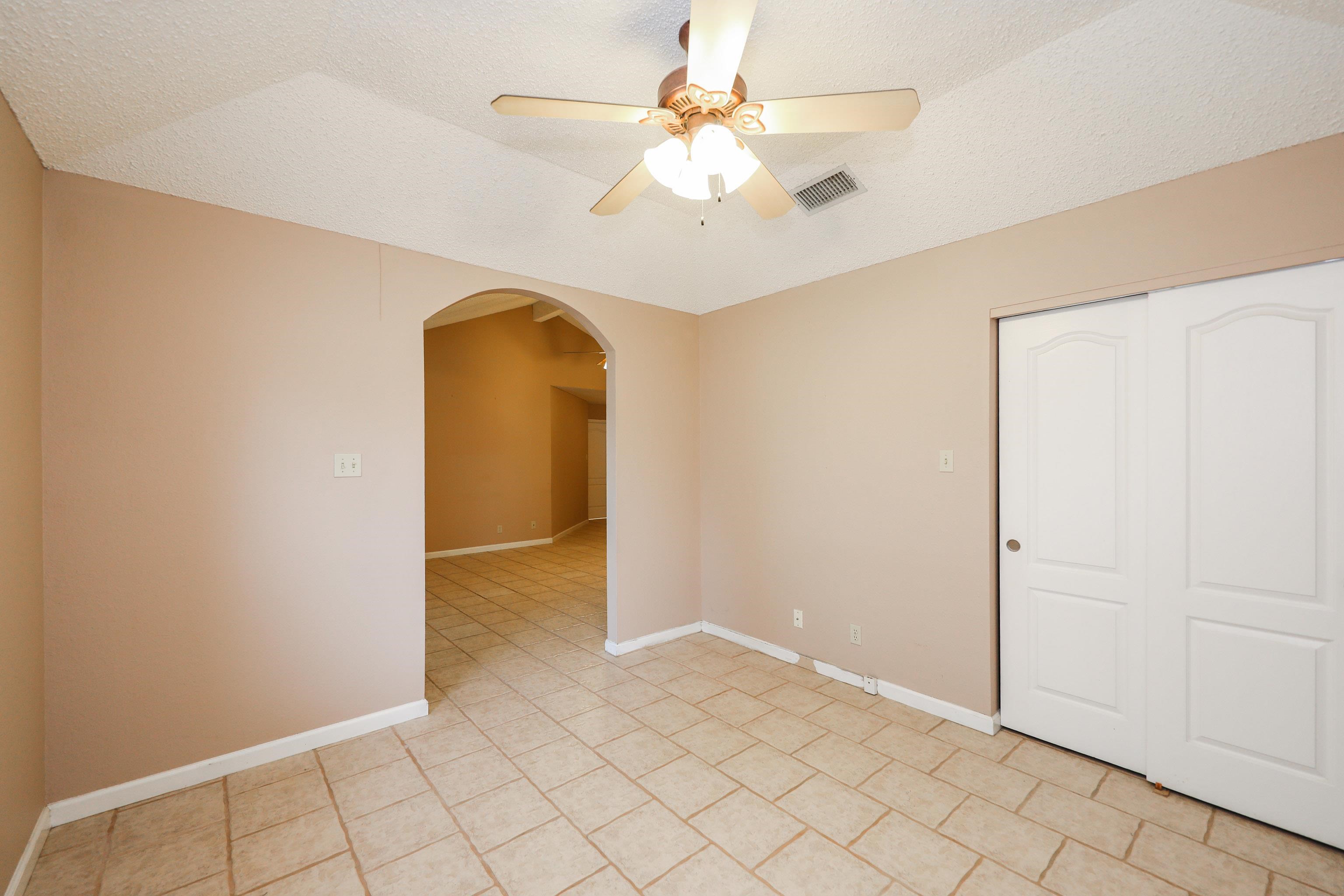 423 St Croix Dr