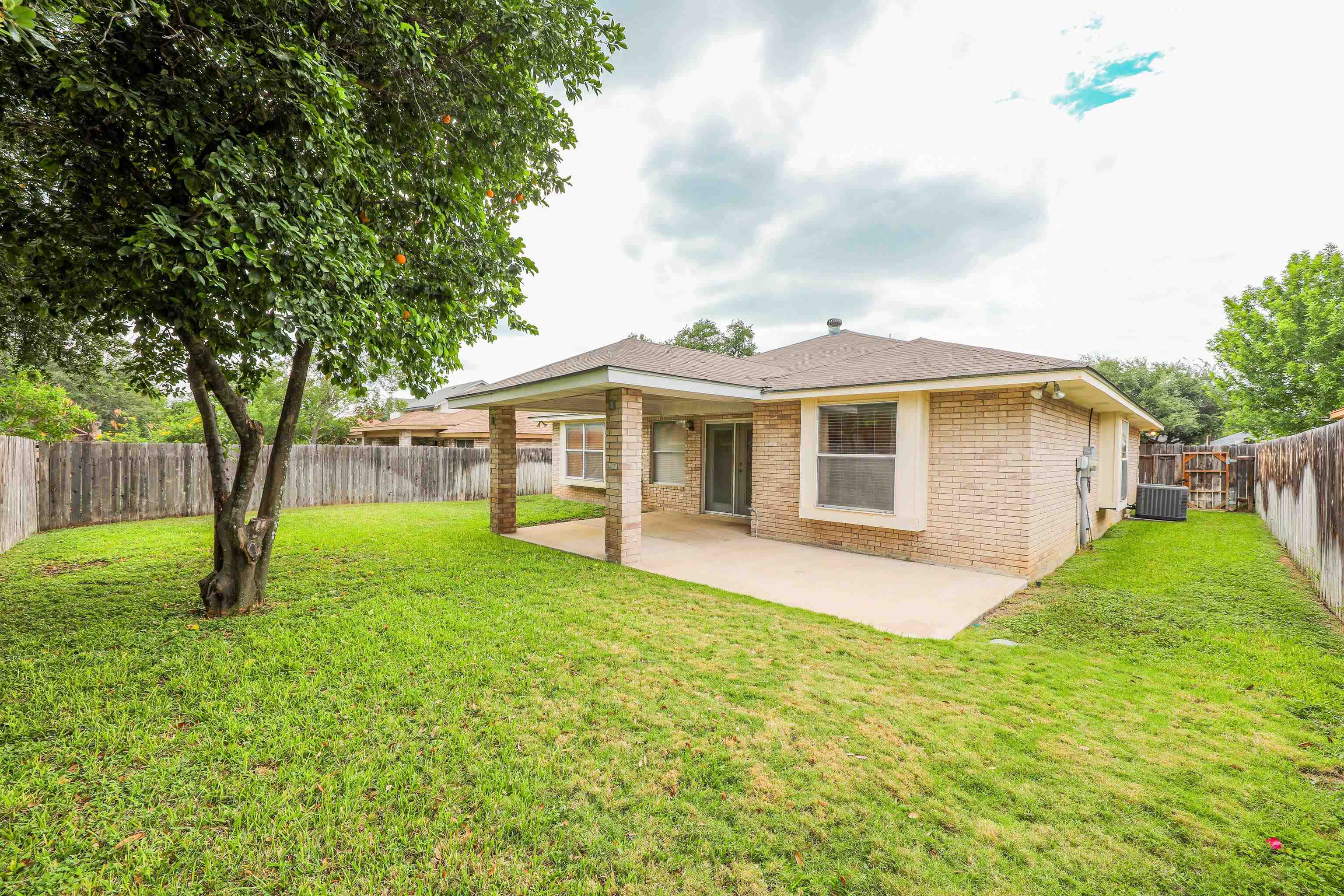 423 St Croix Dr