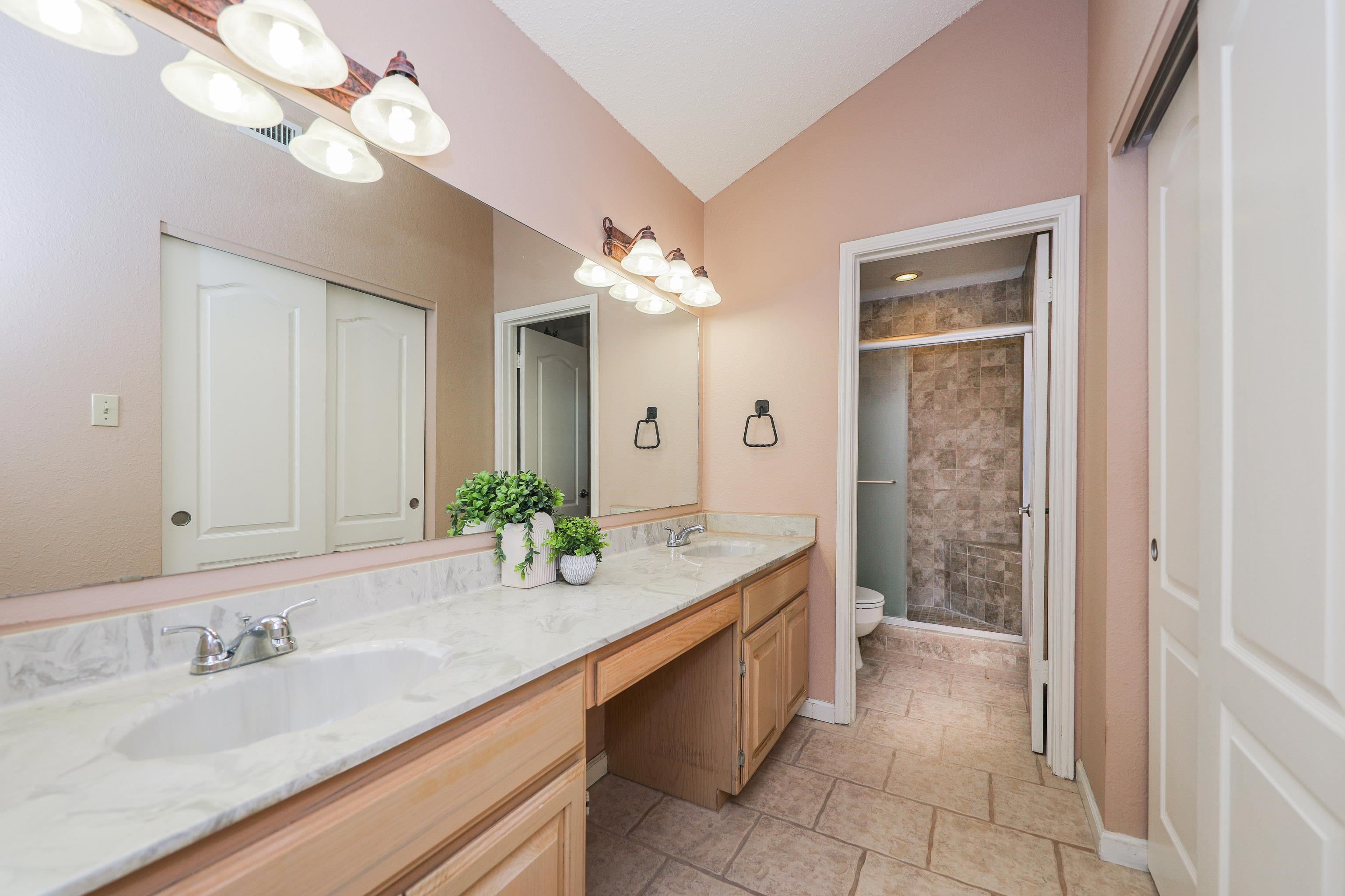 423 St Croix Dr