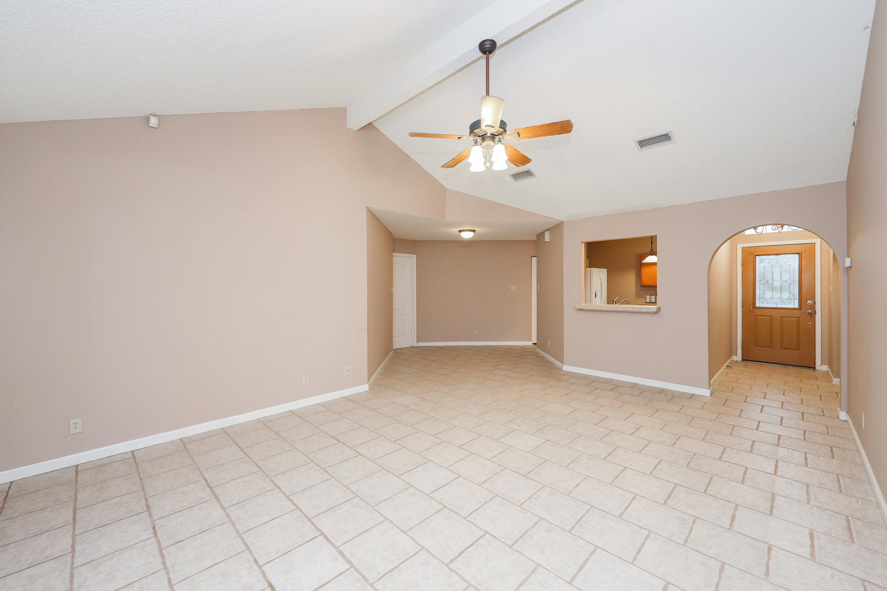 423 St Croix Dr