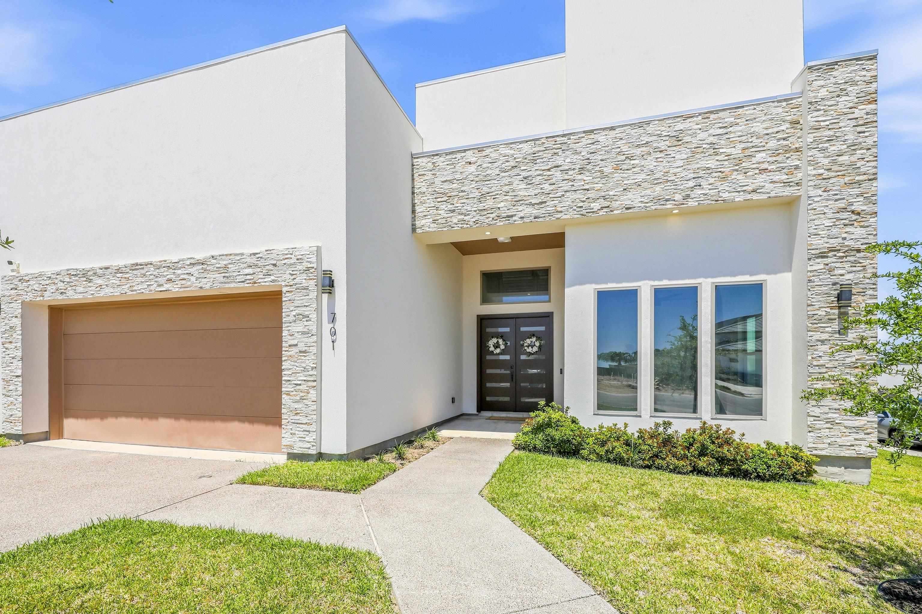 701 Ocio Dr.