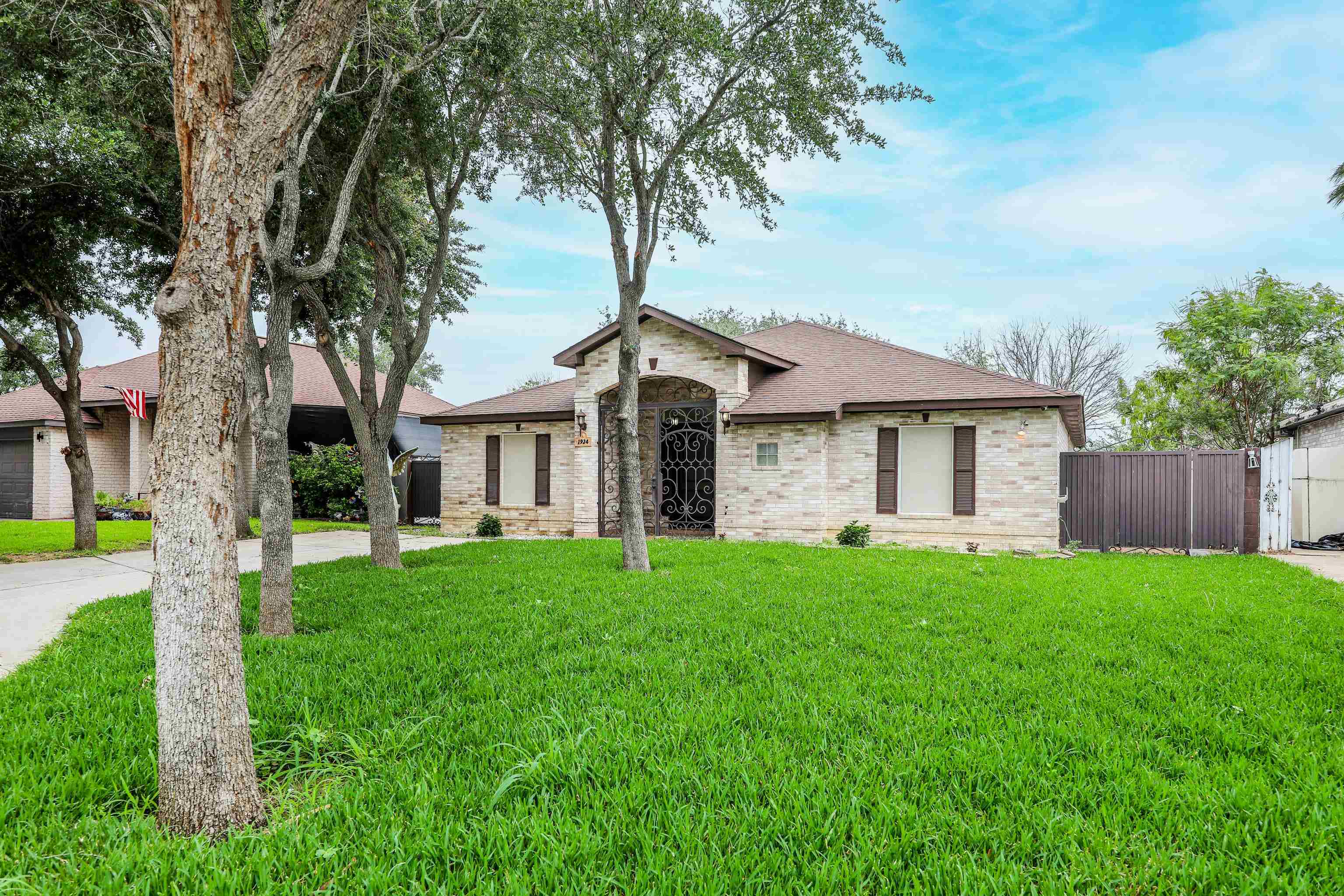 1924 Yukon Ln