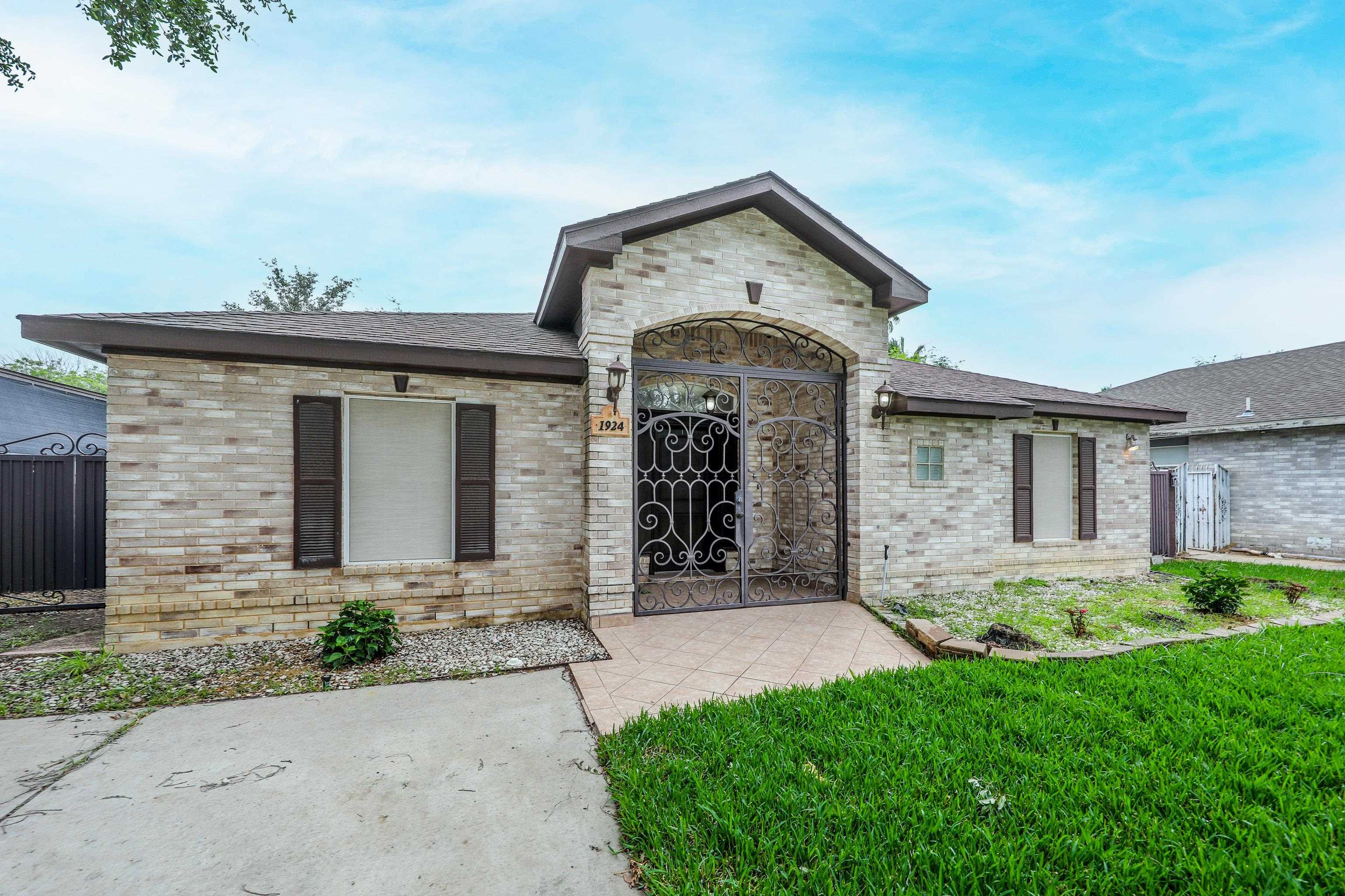 1924 Yukon Ln