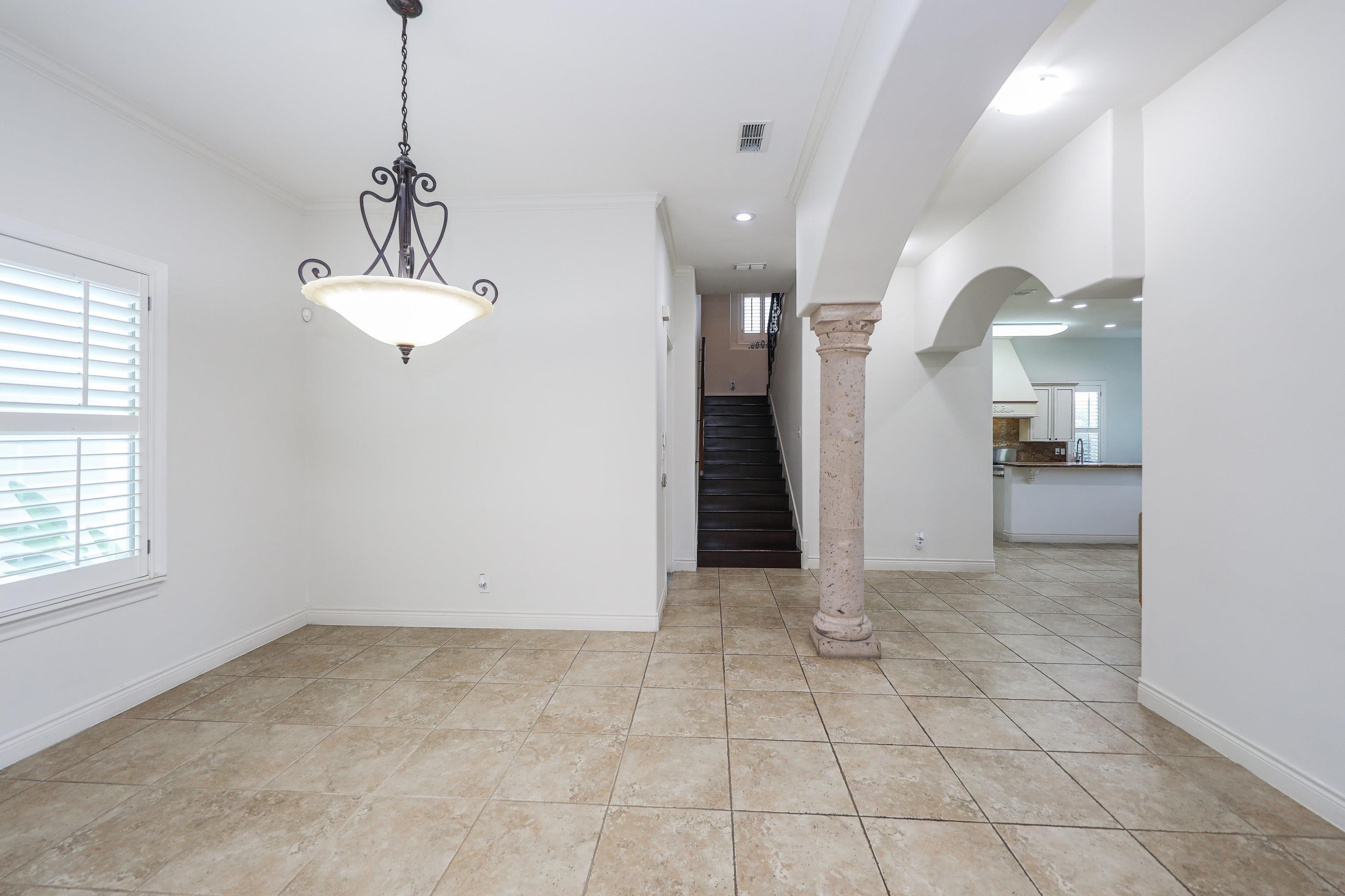 328 Lake Powell Dr