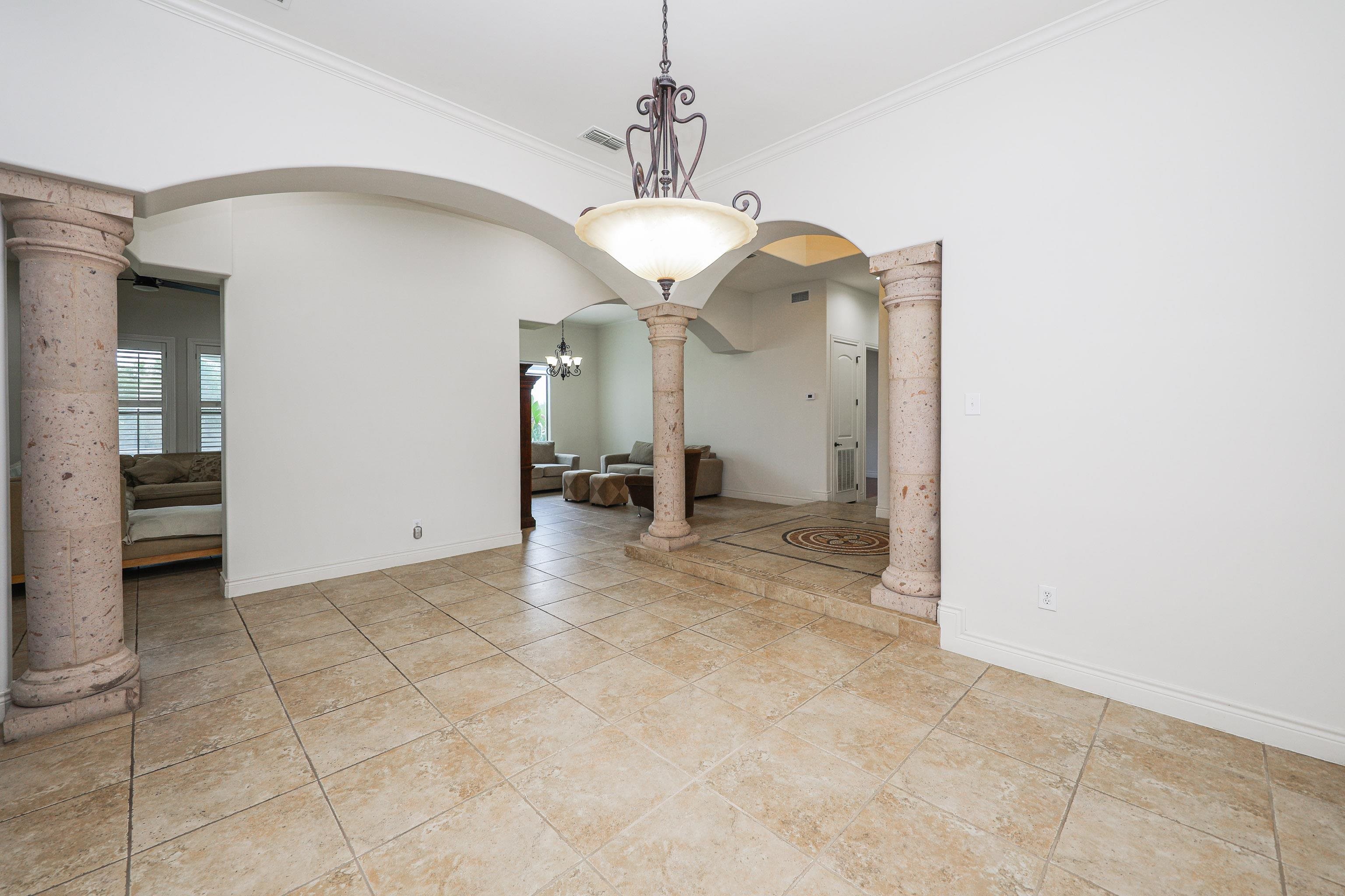 328 Lake Powell Dr