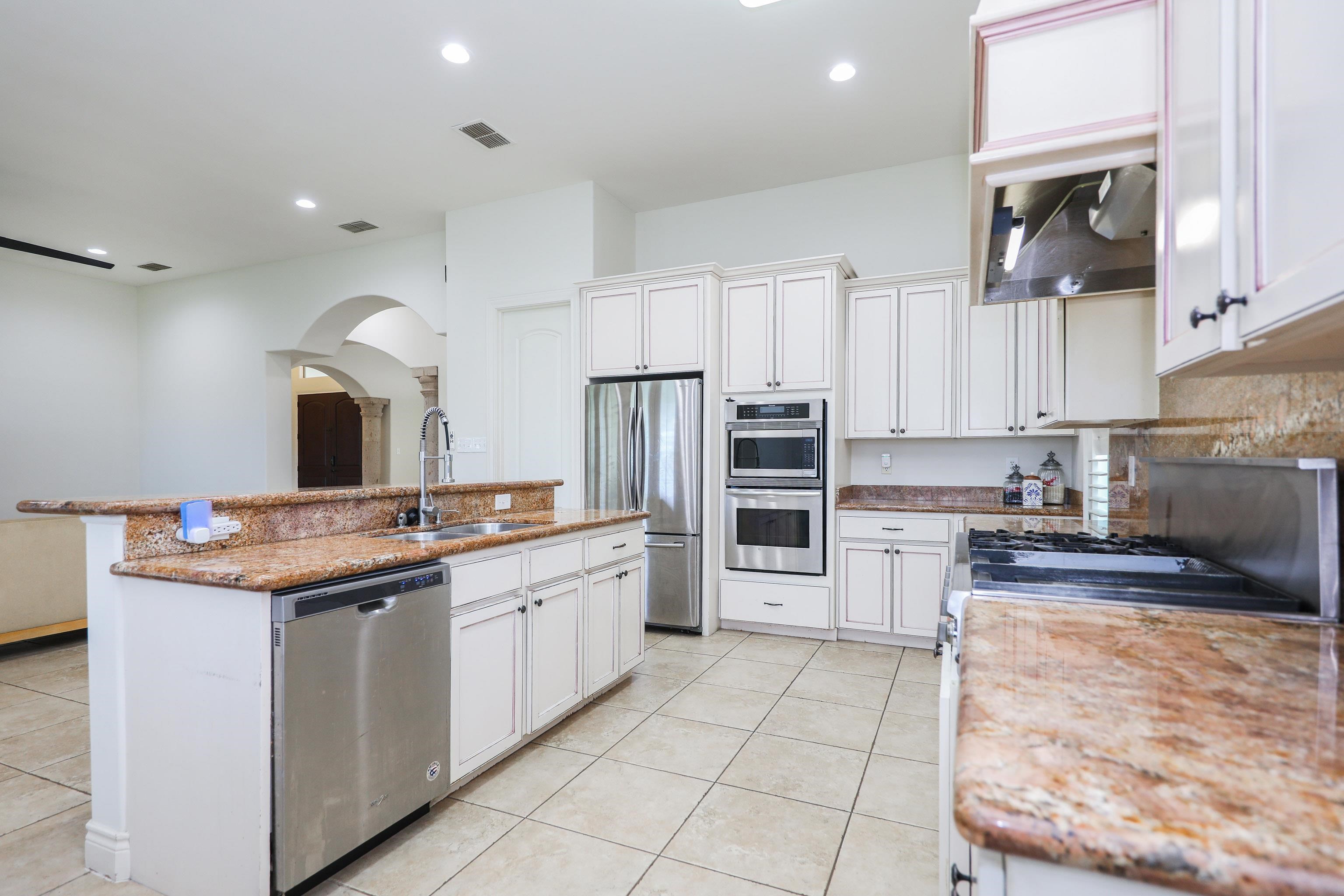 328 Lake Powell Dr