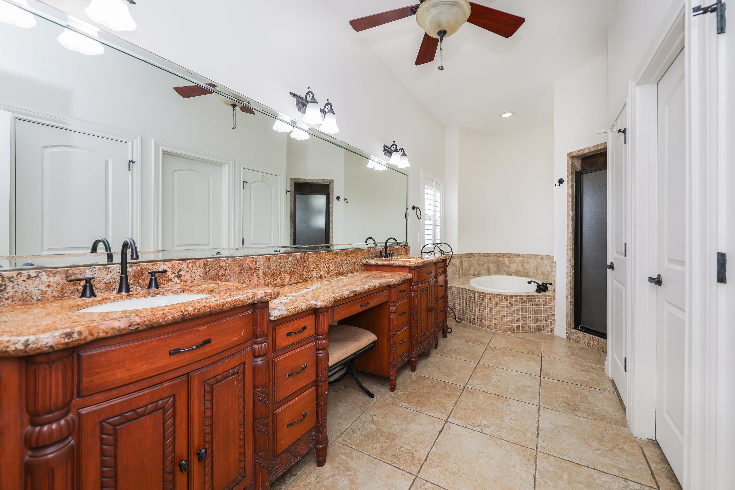 328 Lake Powell Dr