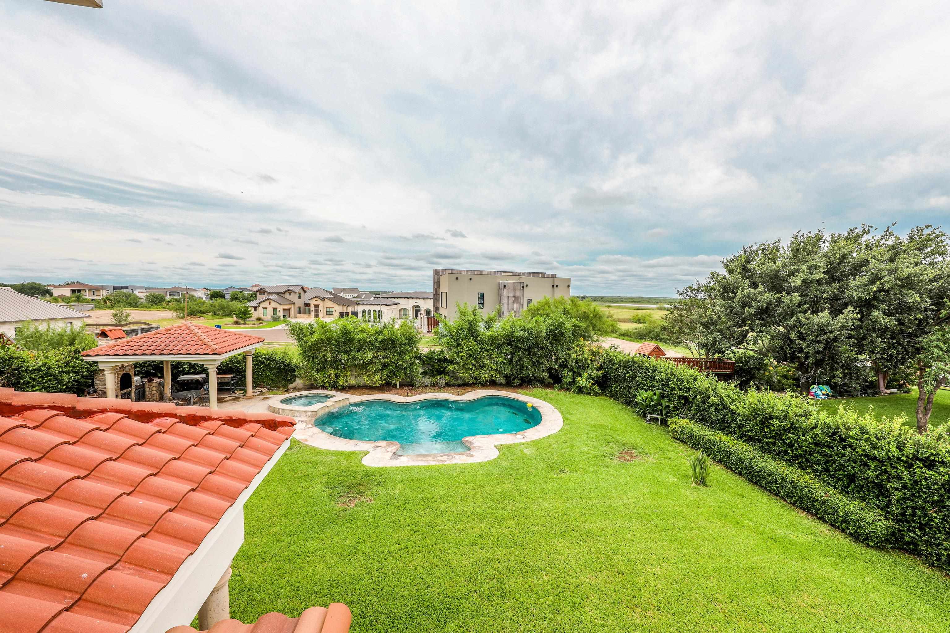 328 Lake Powell Dr