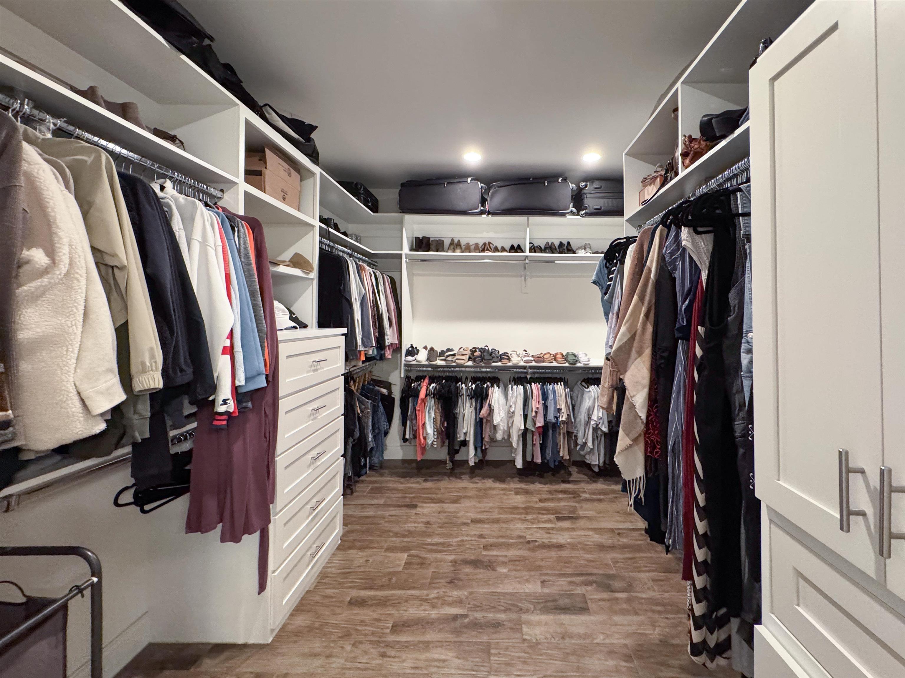 2421 Messi St.