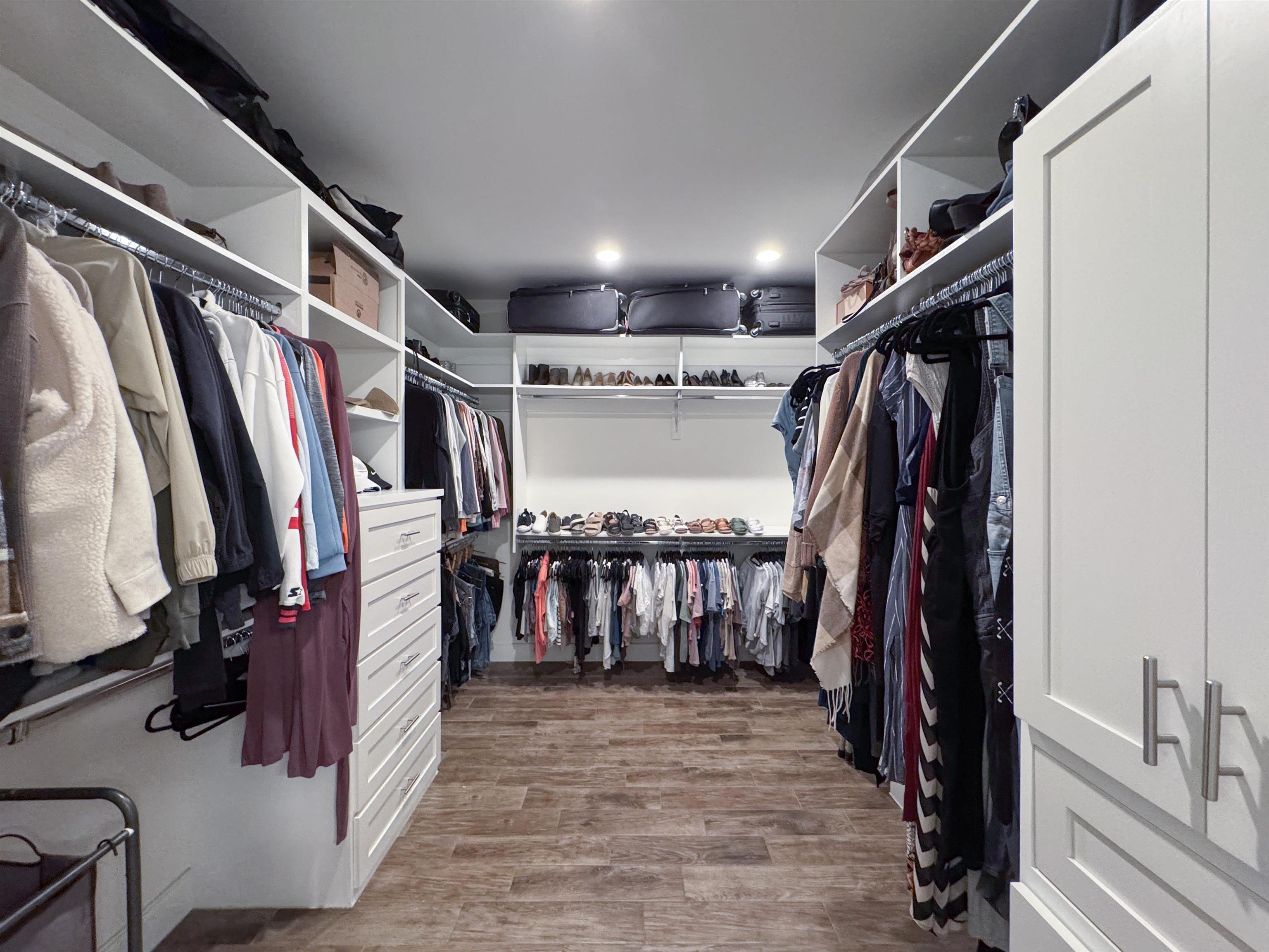 2421 Messi St.