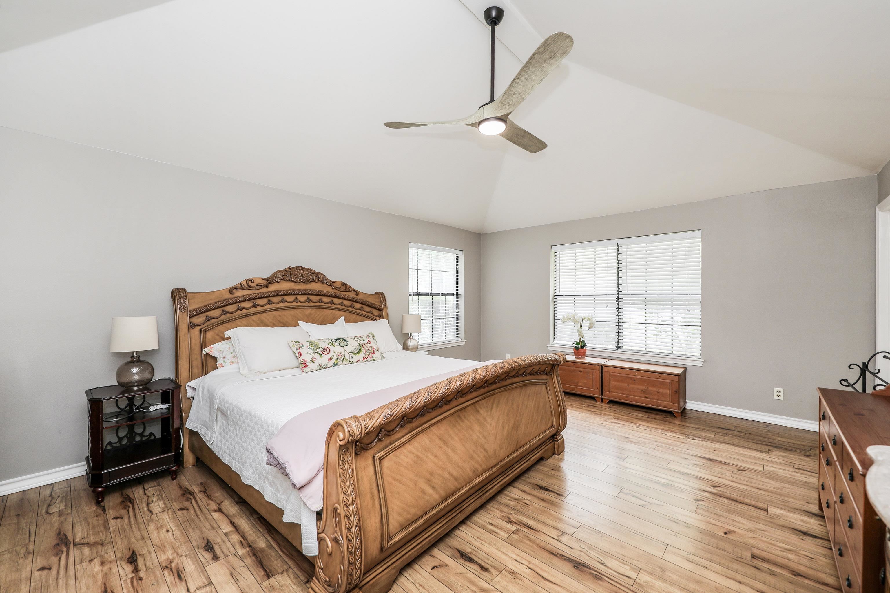 1207 Lyles Lp