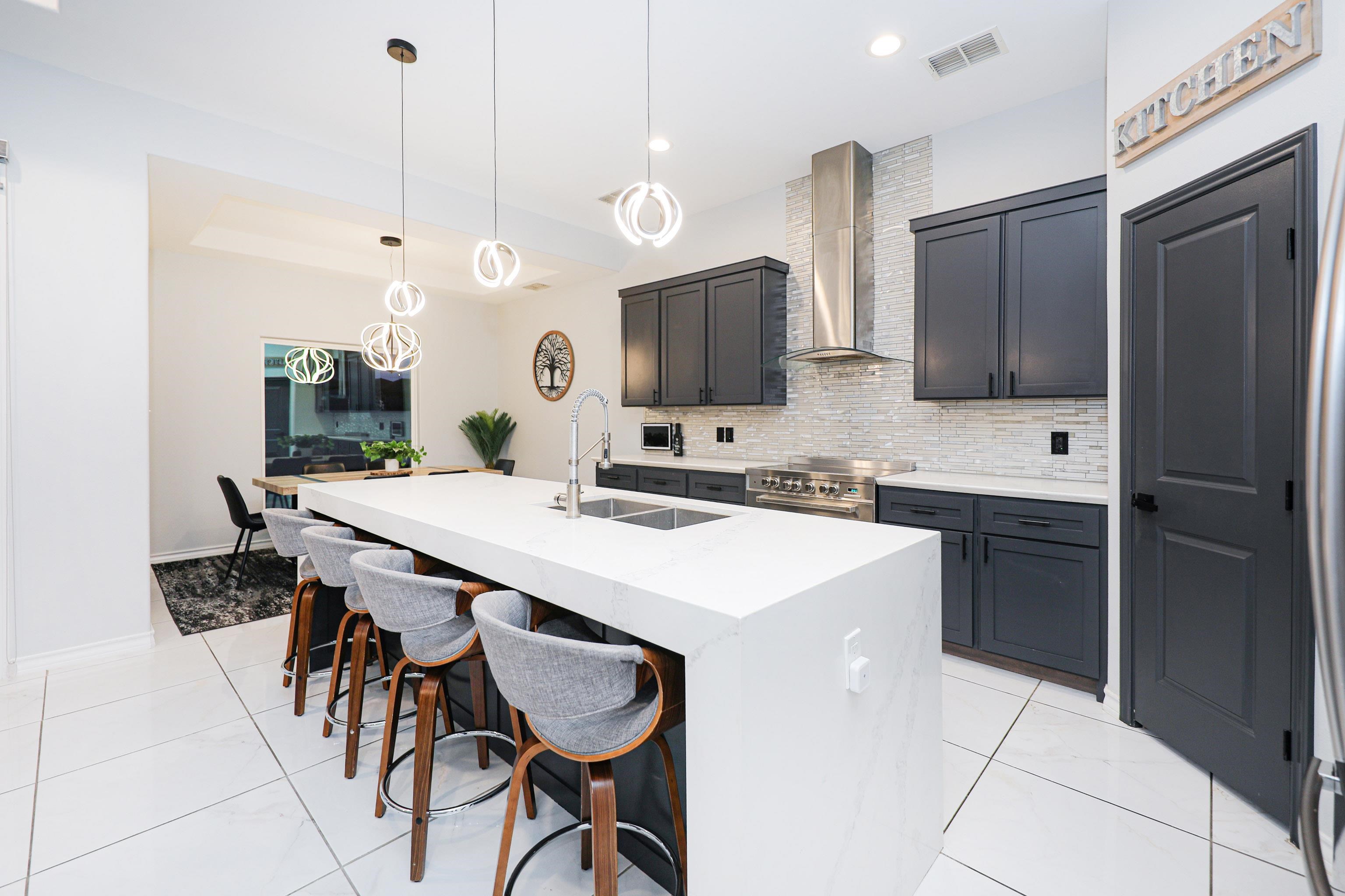102 Cresta Dr.