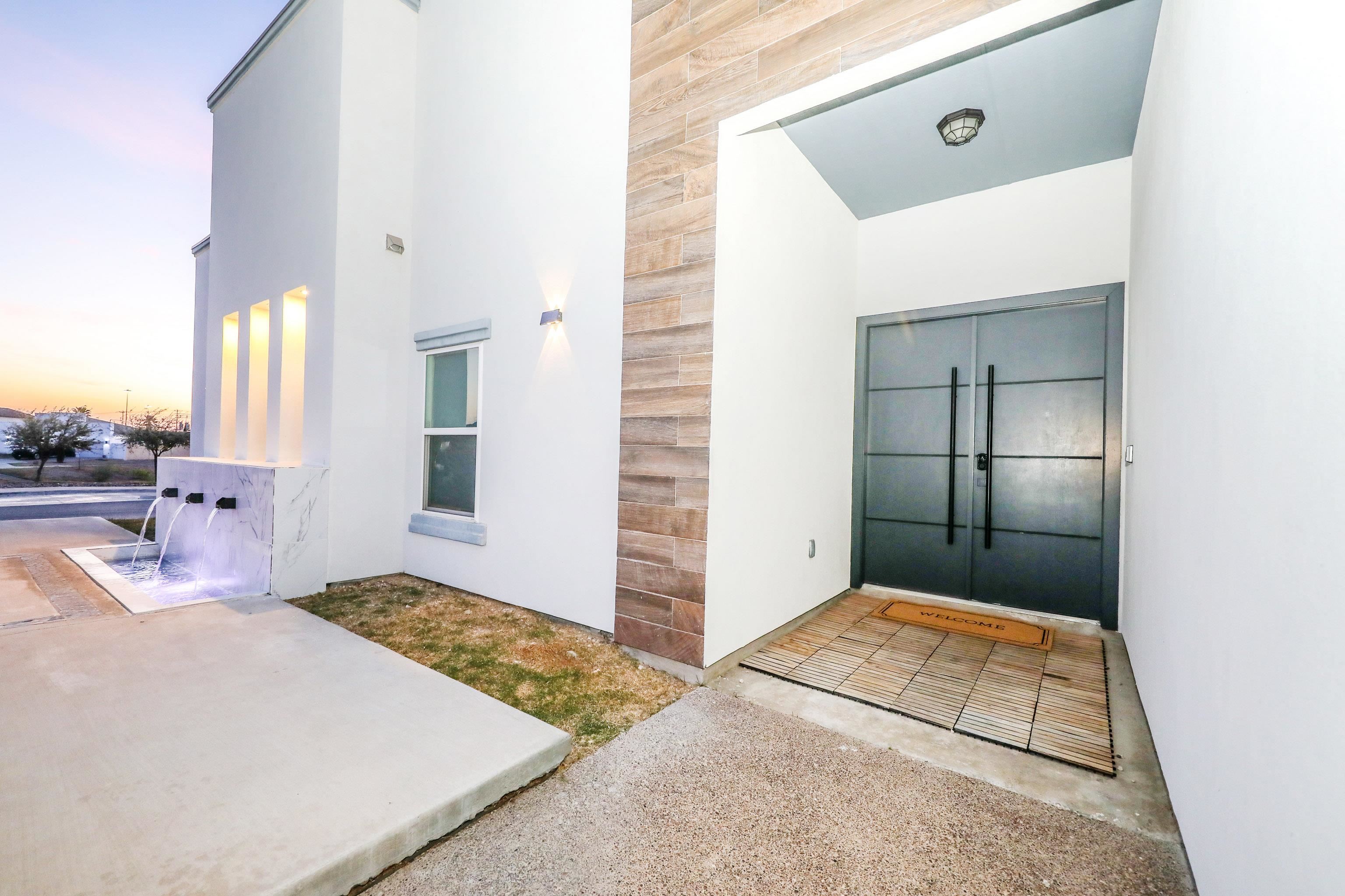 102 Cresta Dr.