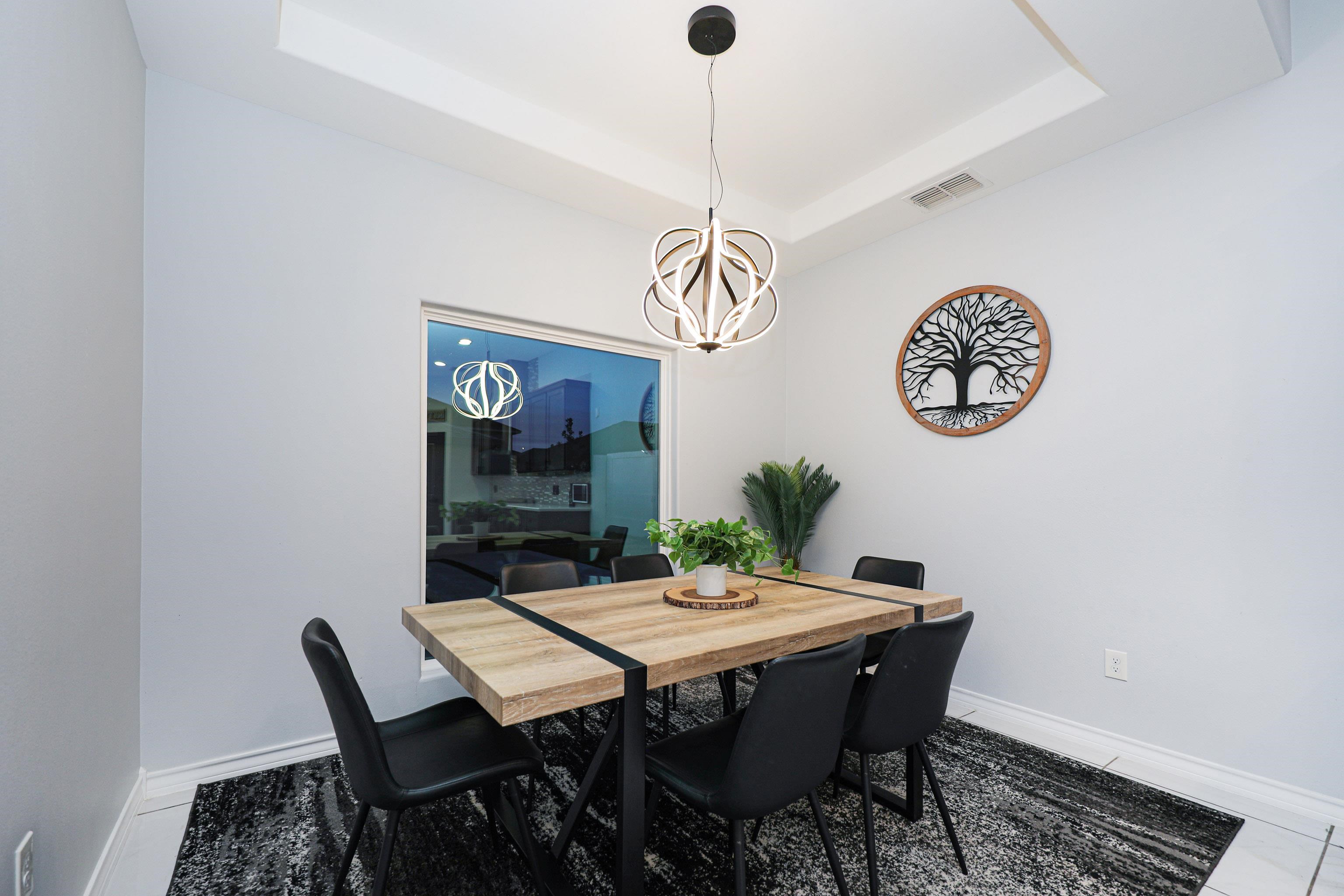102 Cresta Dr.