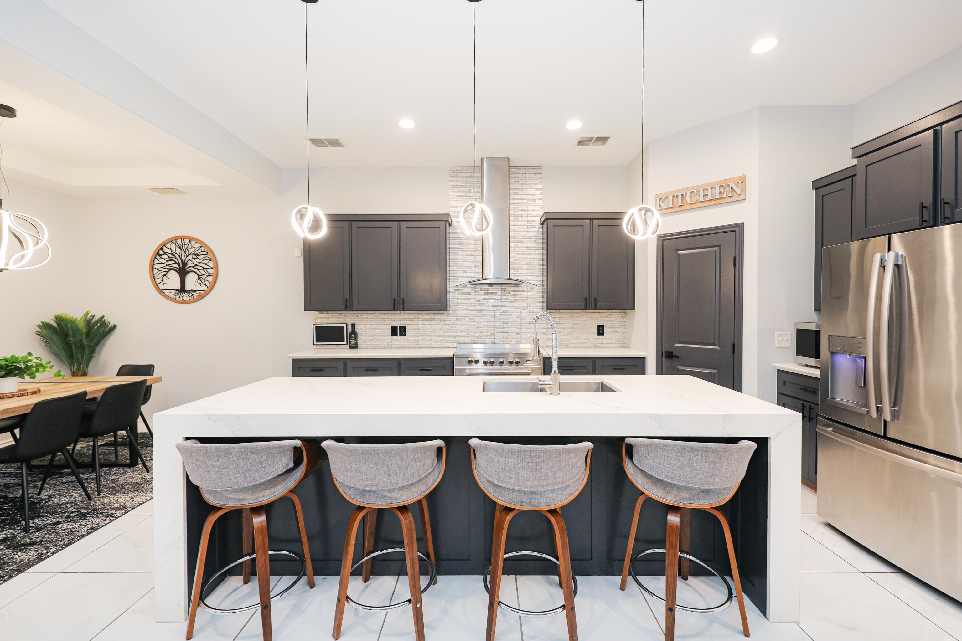 102 Cresta Dr.