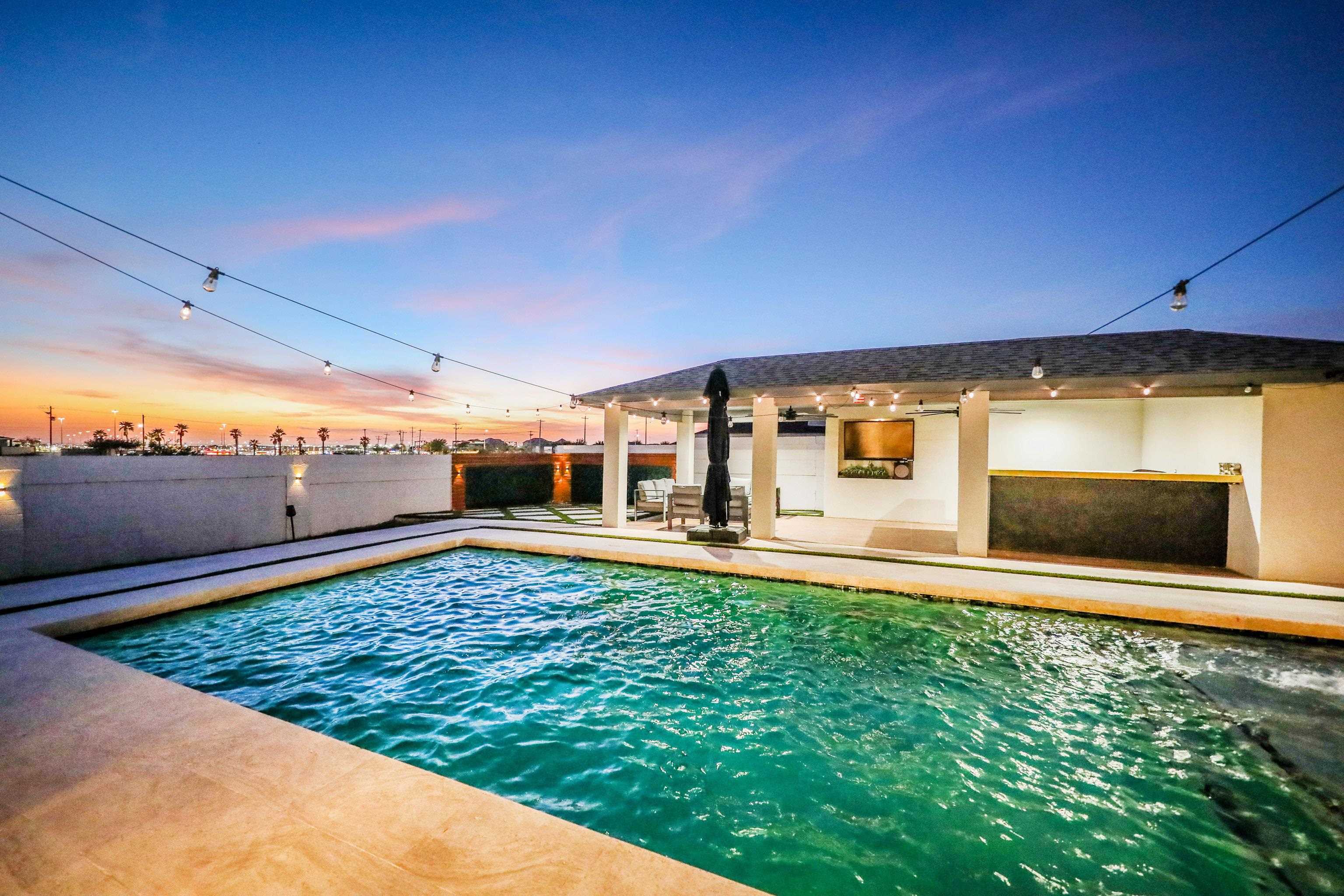 102 Cresta Dr.