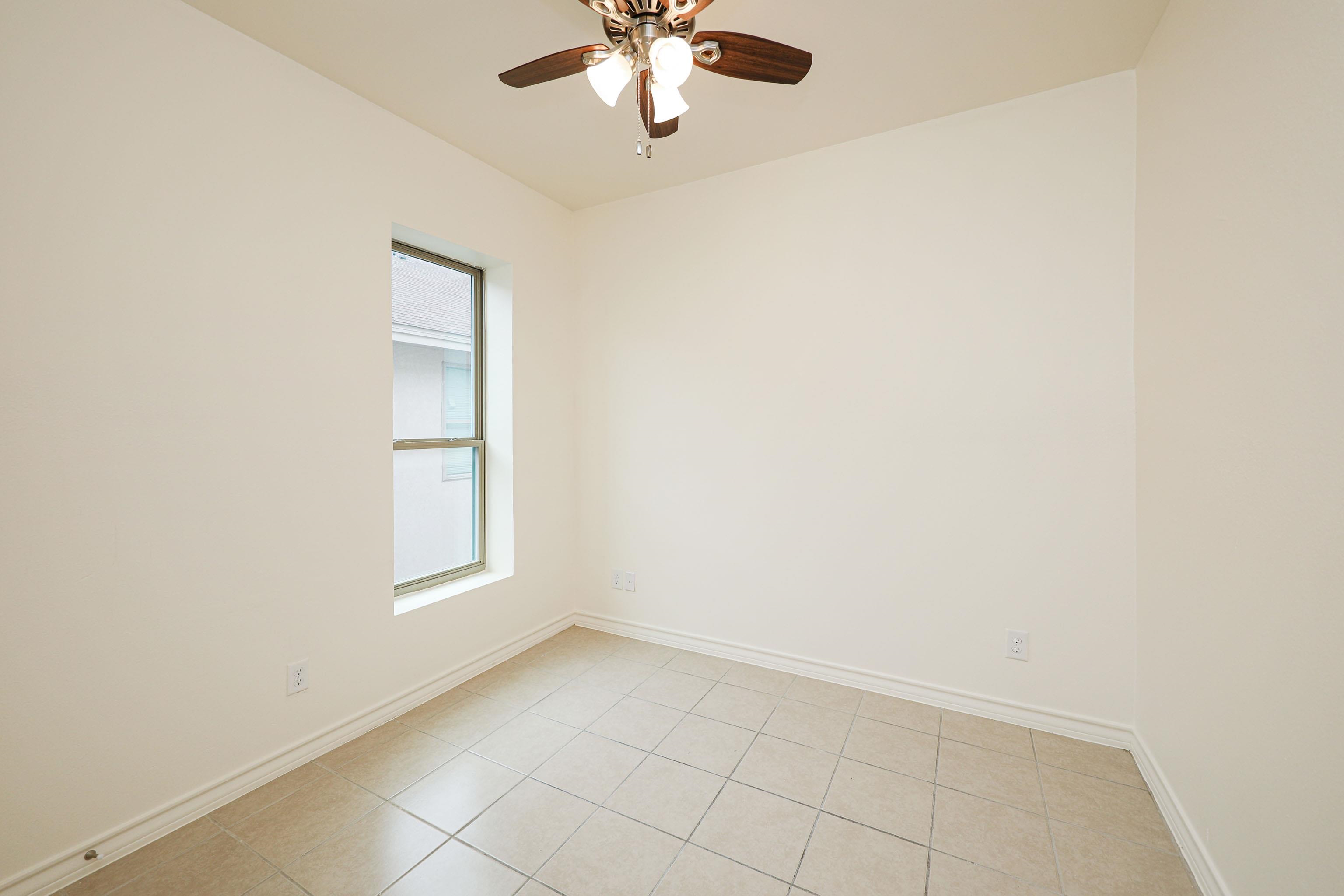 1511 Don Camilo Blvd Unit: 7